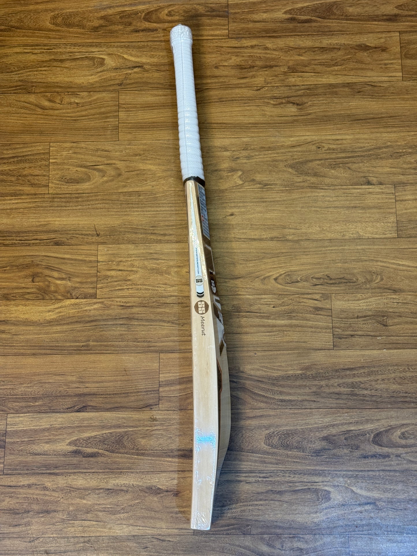 SS SKY 360 ENGLISH WILLOW CRICKET BAT-SH