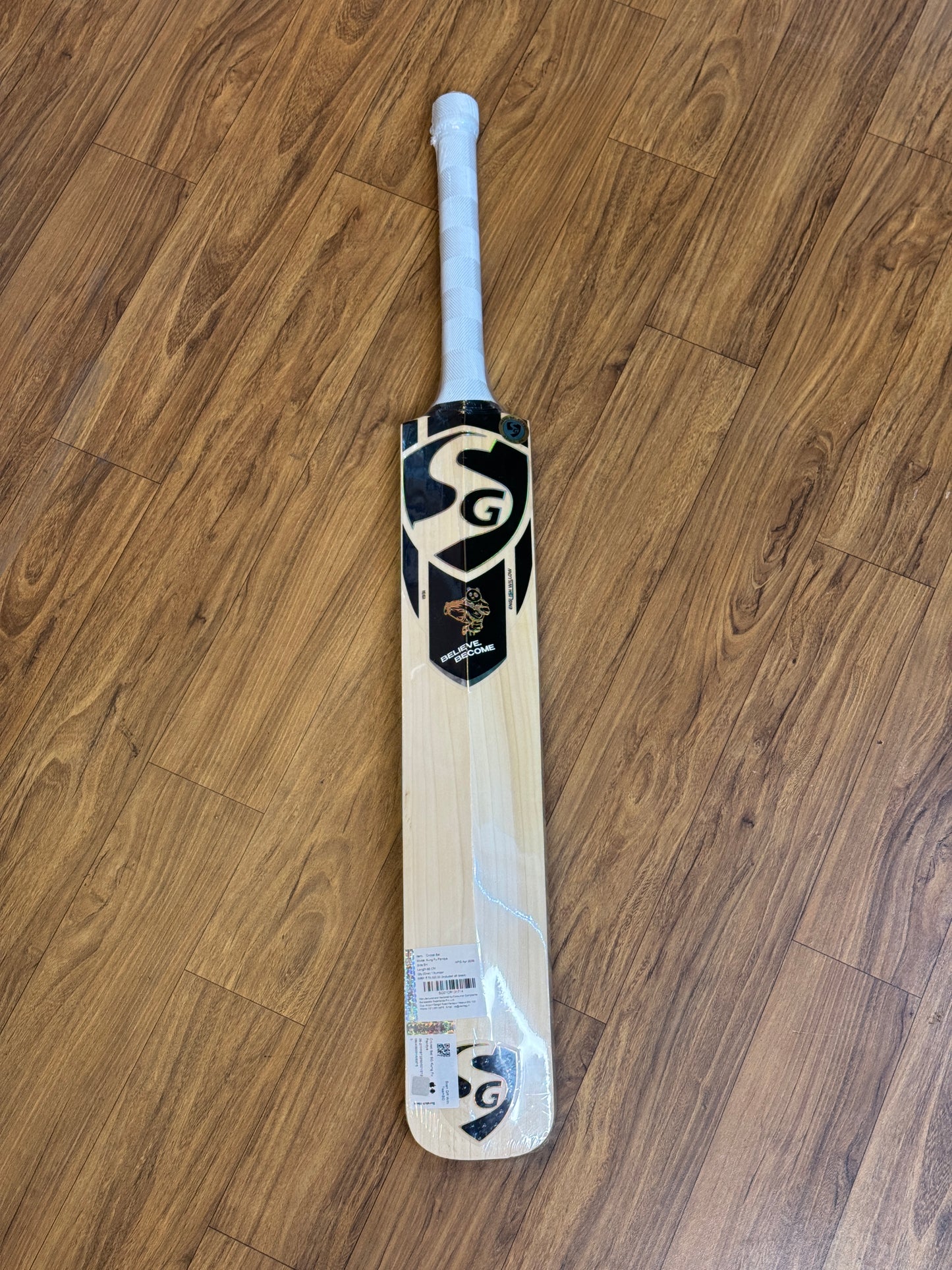 SG KUNG FU PANDYA ENGLISH WILLOW CRICKET BAT-SH