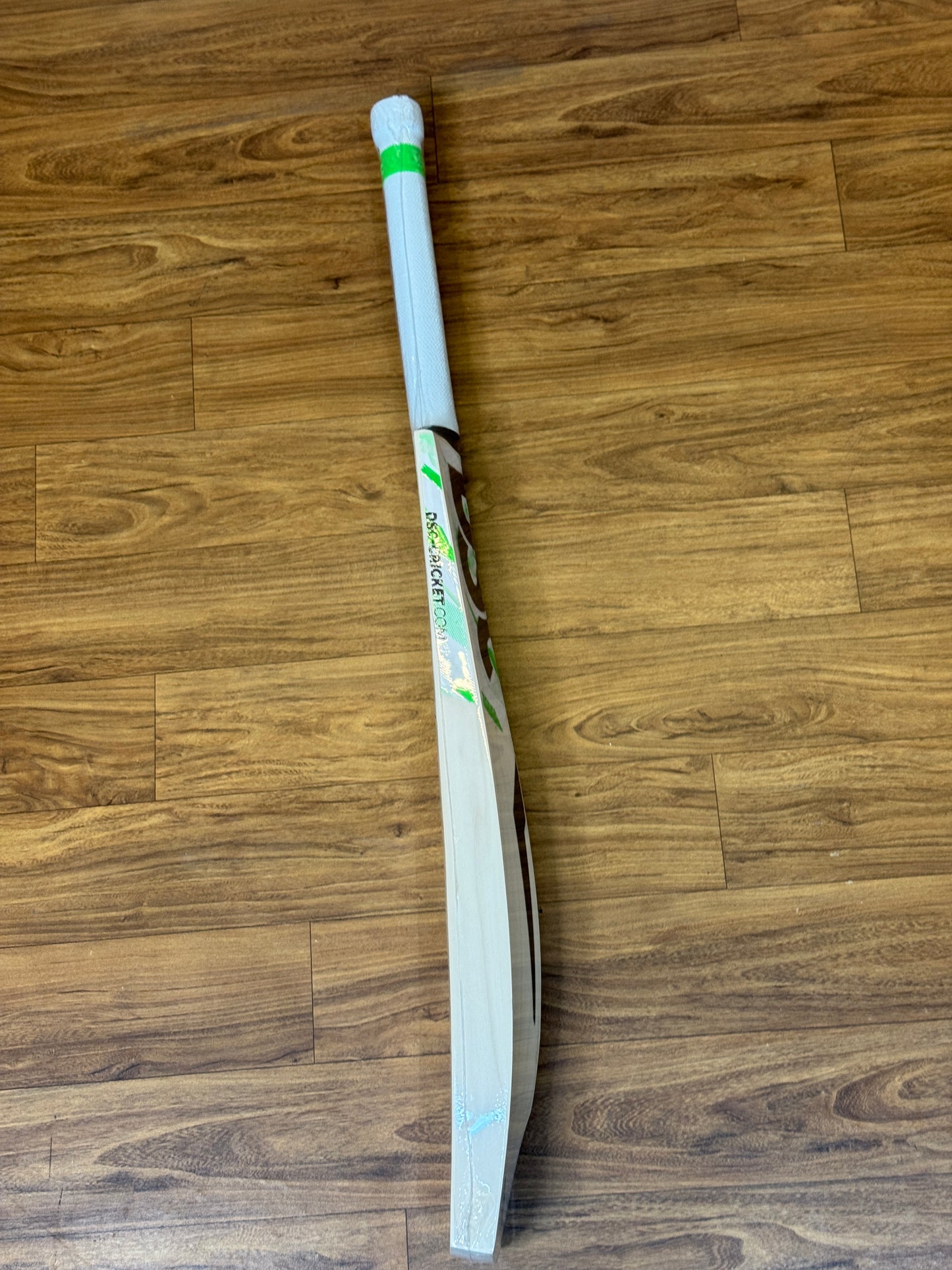 DSC SPLIIT 200 ENGLISH WILLOW CRICKET BAT-SH