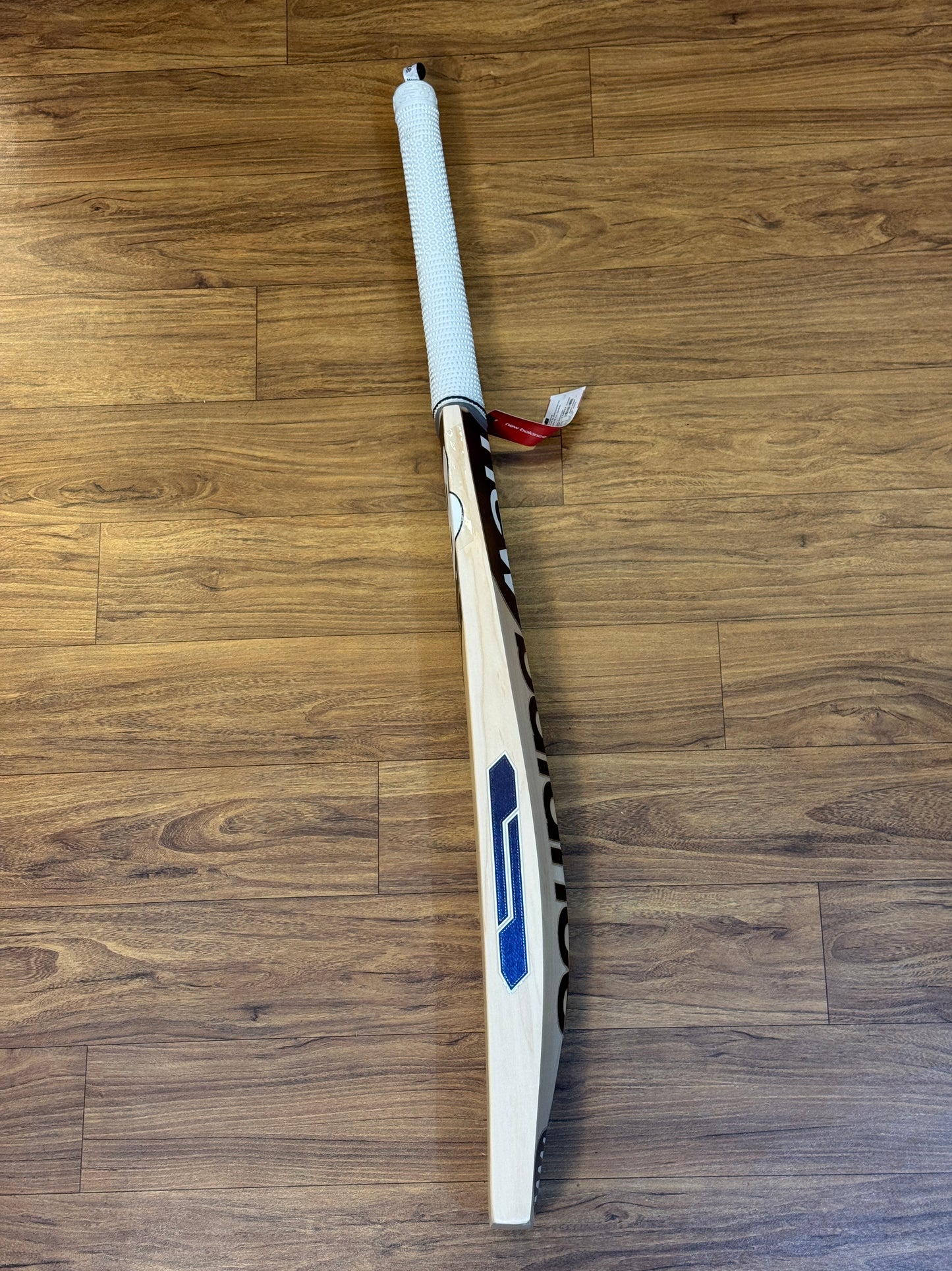 NB DC 900I MAX ENGLISH WILLOW CRICKET BAT-SH
