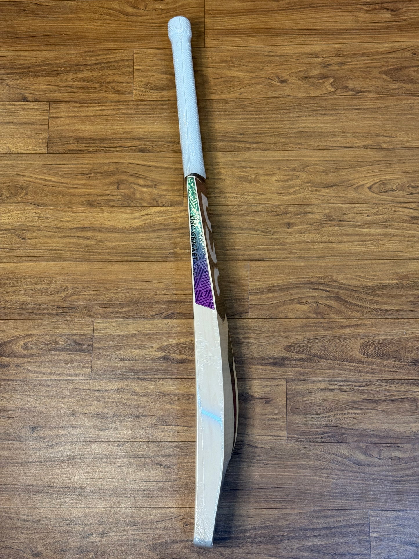 DSC RS 040 ENGLISH WILLOW CRICKET BAT-SH