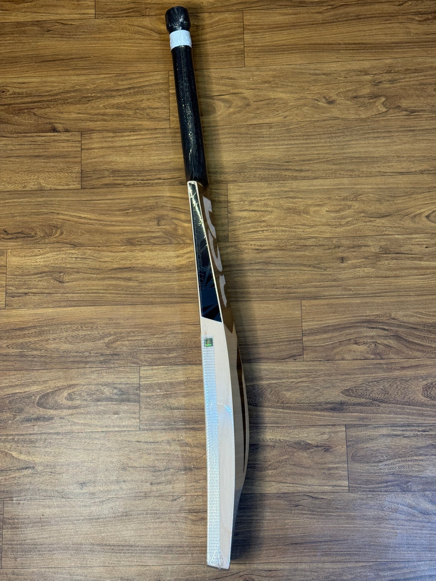DSC BLAK 200 ENGLISH WILLOW CRICKET BAT-SH