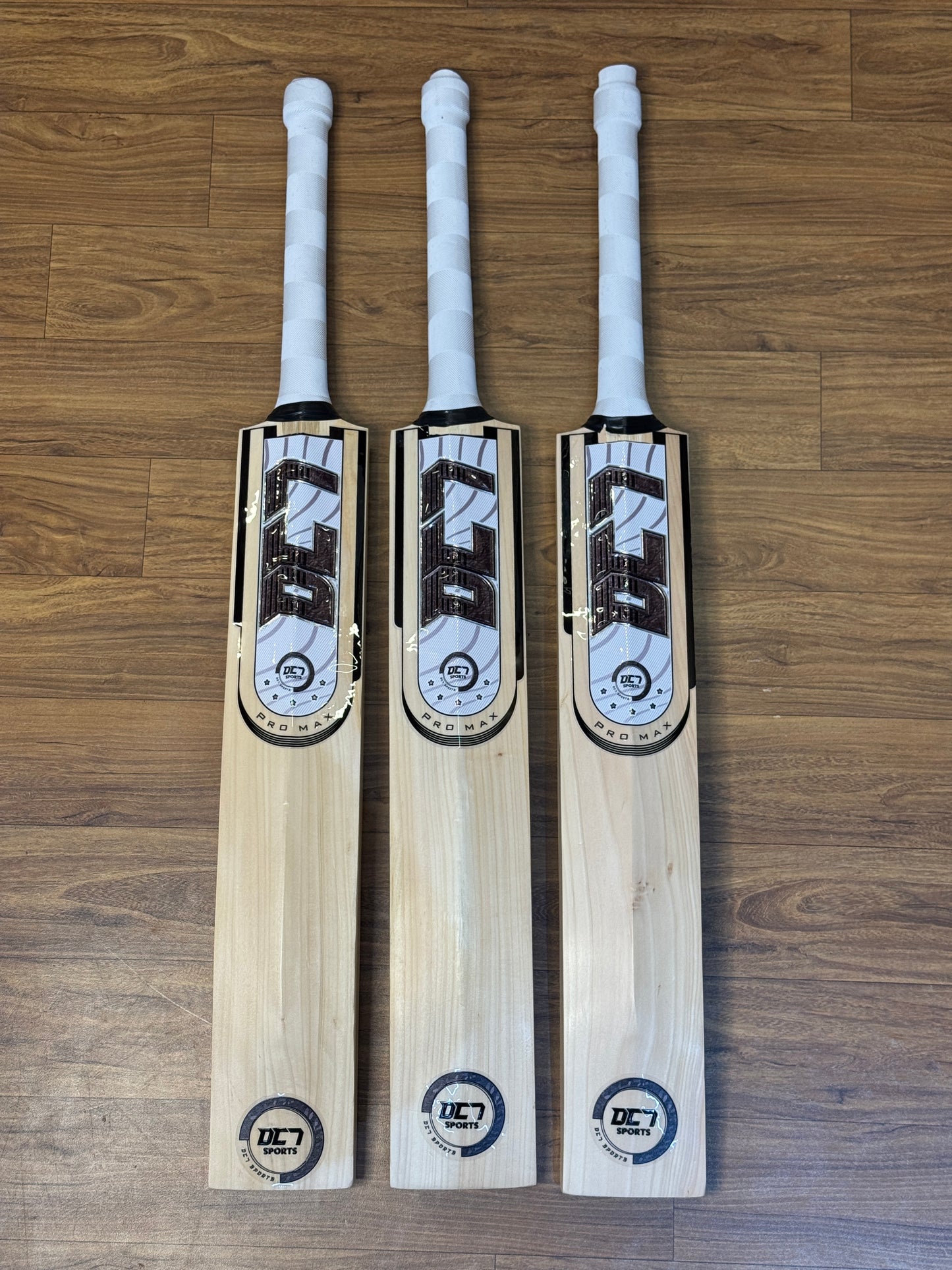 DC7 PRO MAX KASHMIR WILLOW CRICKET BAT-SH
