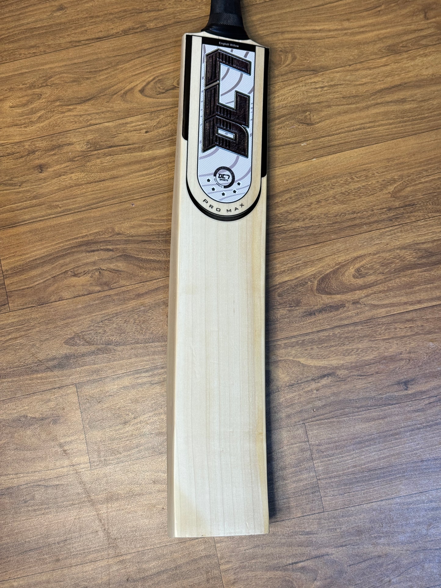 DC7 PRO MAX ENGLISH WILLOW CRICKET BAT-SH
