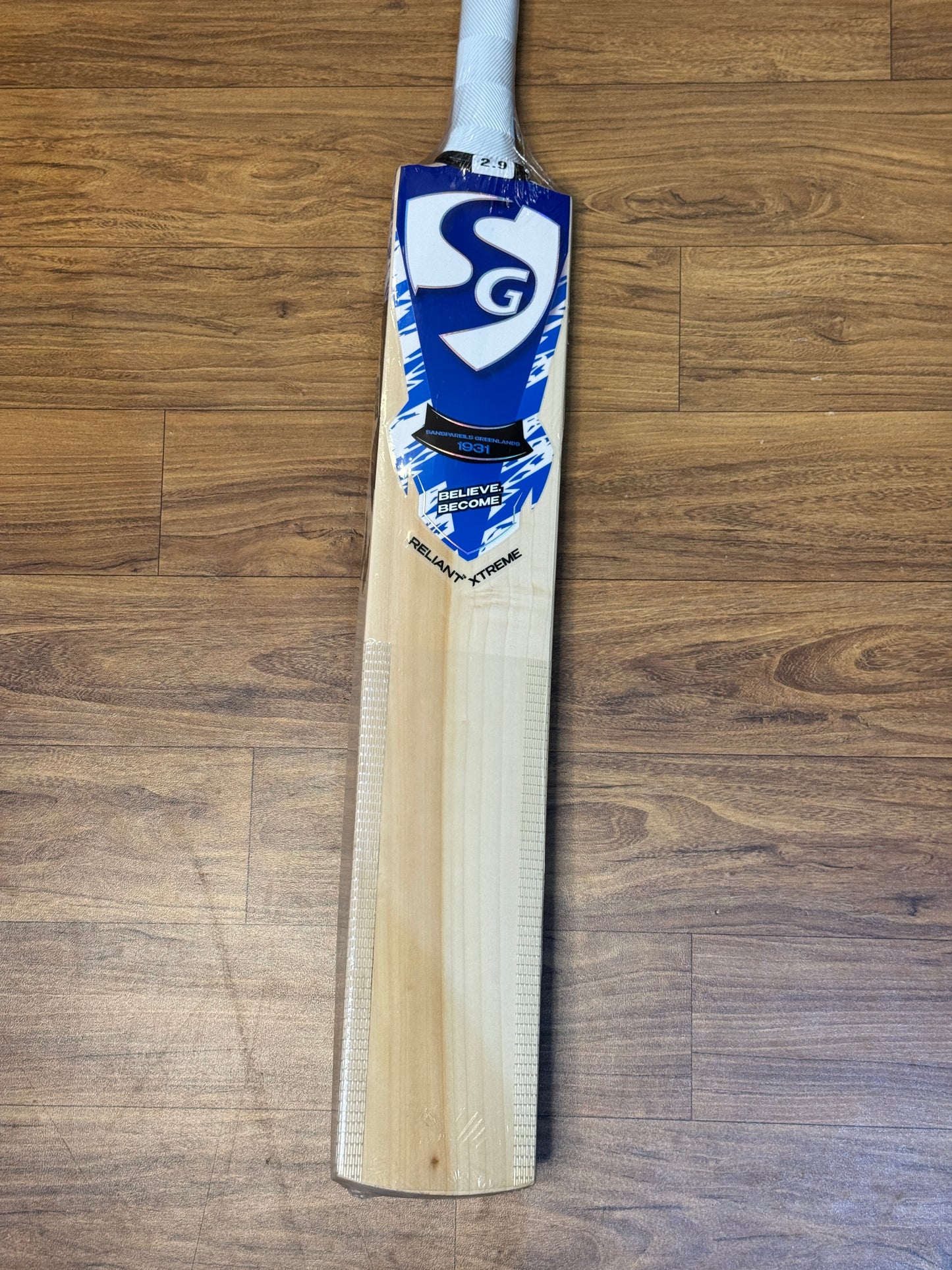 SG RELIANT XTREME ENGLISH WILLOW CRICKET BAT - SH