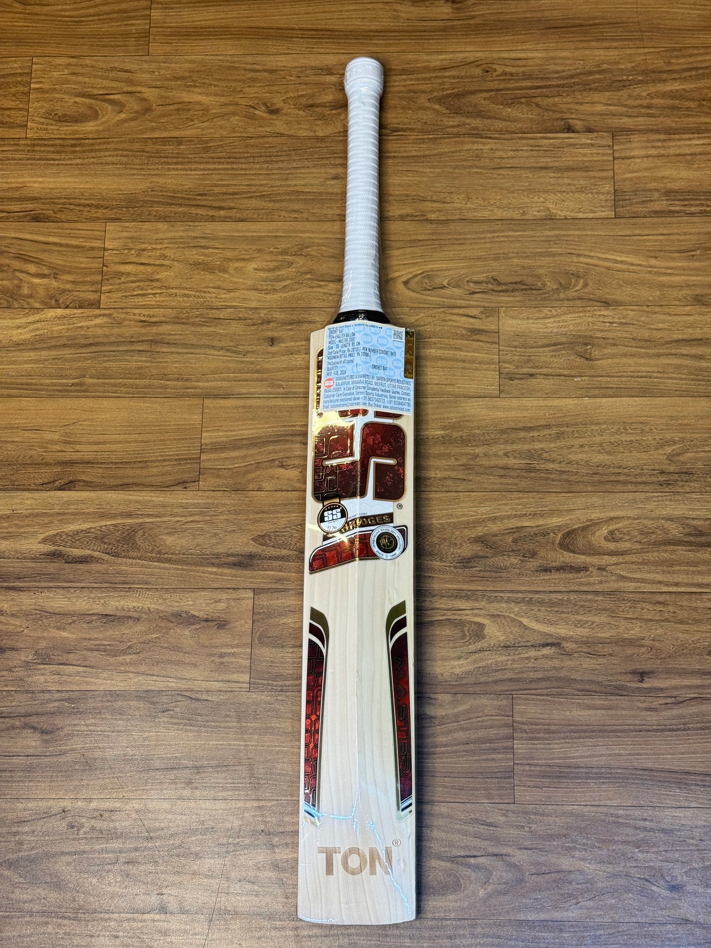 SS MASTER 2000 ENGLISH WILLLOW CRICKET BAT-SH