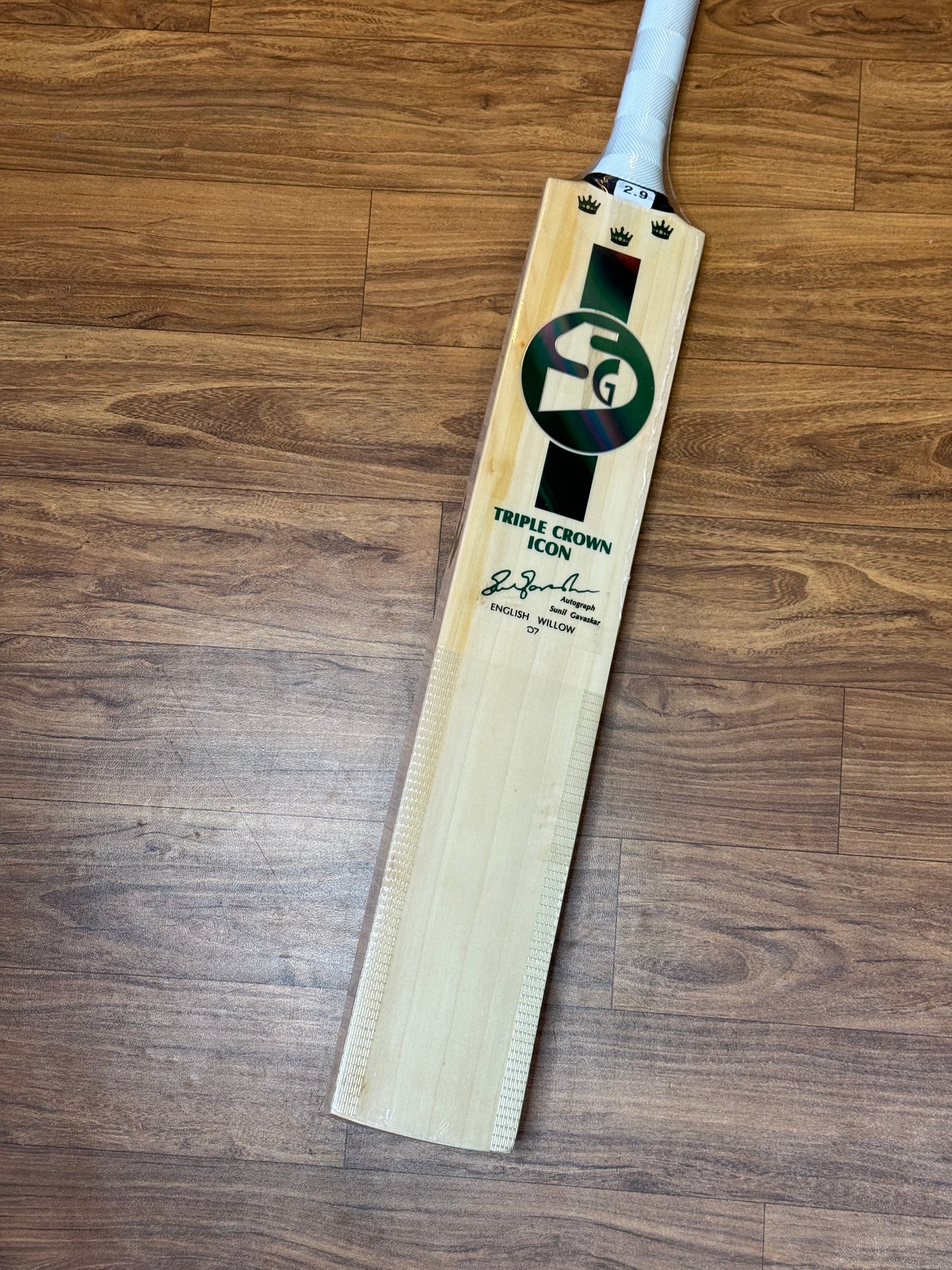 SG TRIPLE CFROWN ICON ENGLISH WILLOW CRICKET BAT - SH
