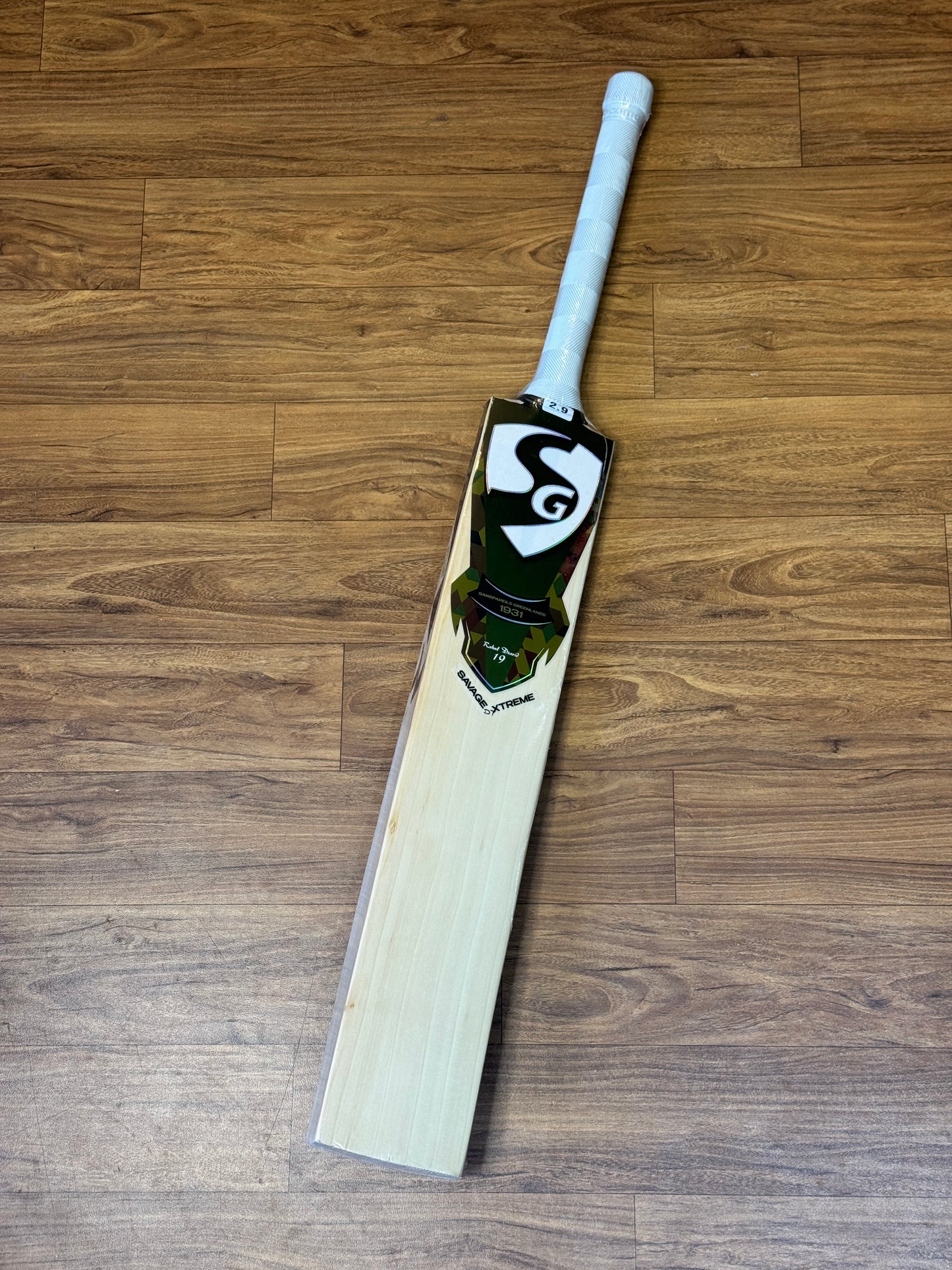 SG SAVAGE XTREME ENGLISH WILLOW CRICKET BAT - SH