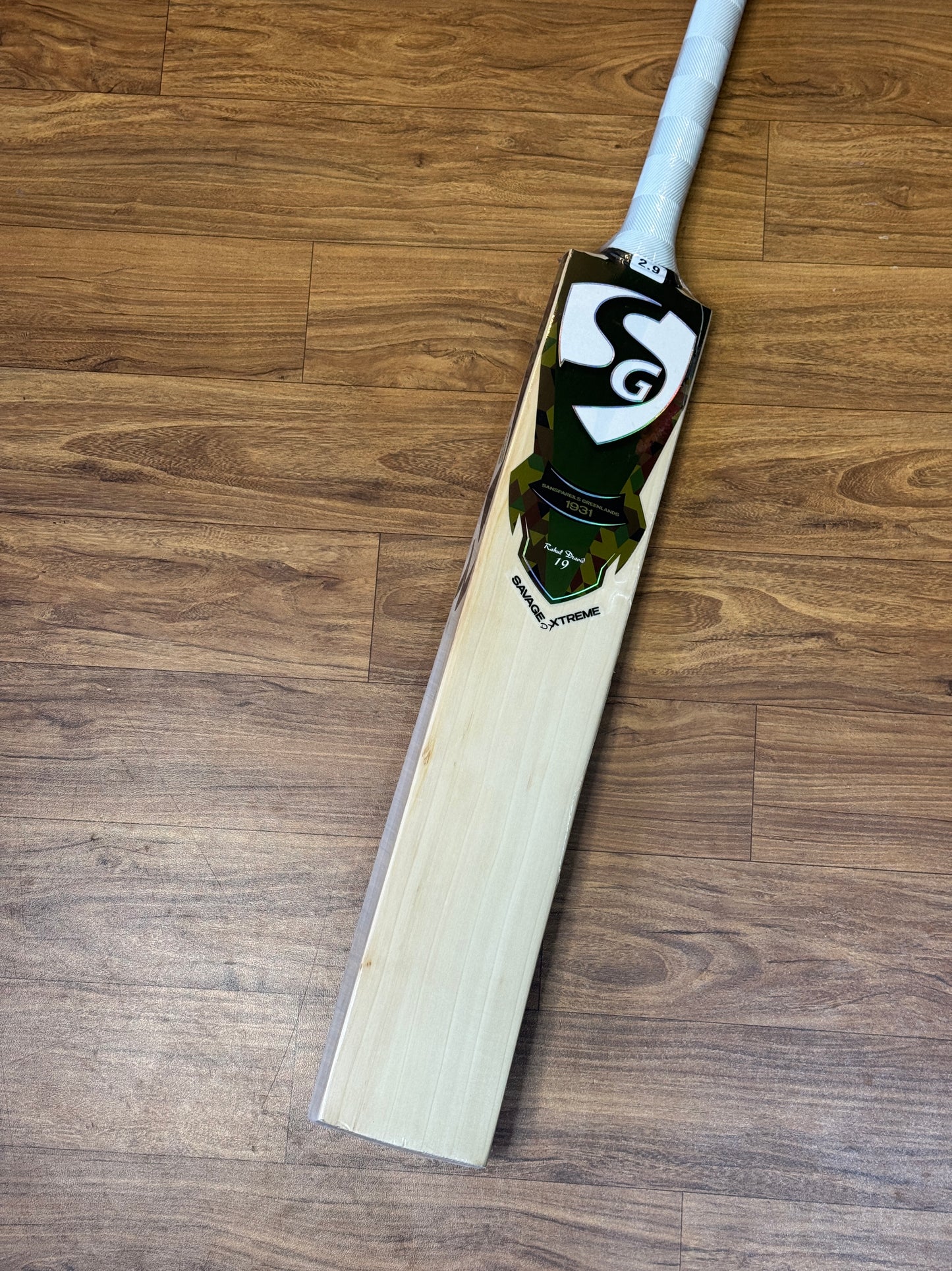 SG SAVAGE XTREME ENGLISH WILLOW CRICKET BAT - SH