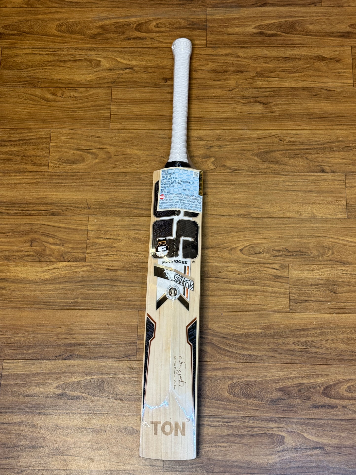 SS SKY 360 ENGLISH WILLOW CRICKET BAT-SH