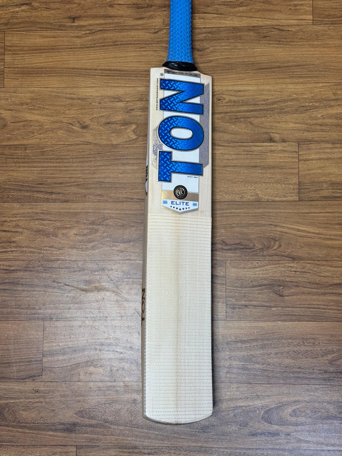 SS TON ELITE ENGLISH WILLOW CRICKET BAT-SH