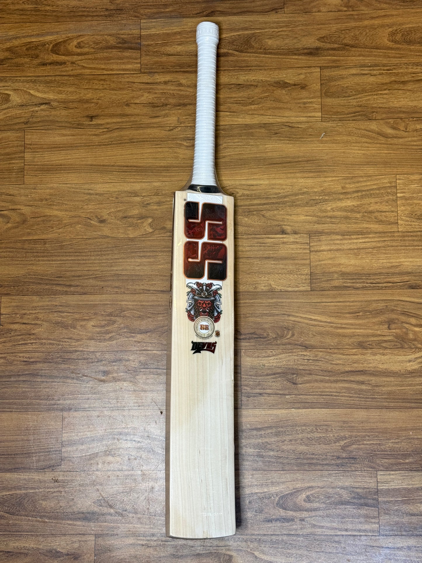 SS DEVILS ENGLISH WILLOW CRICKET BAT-SH