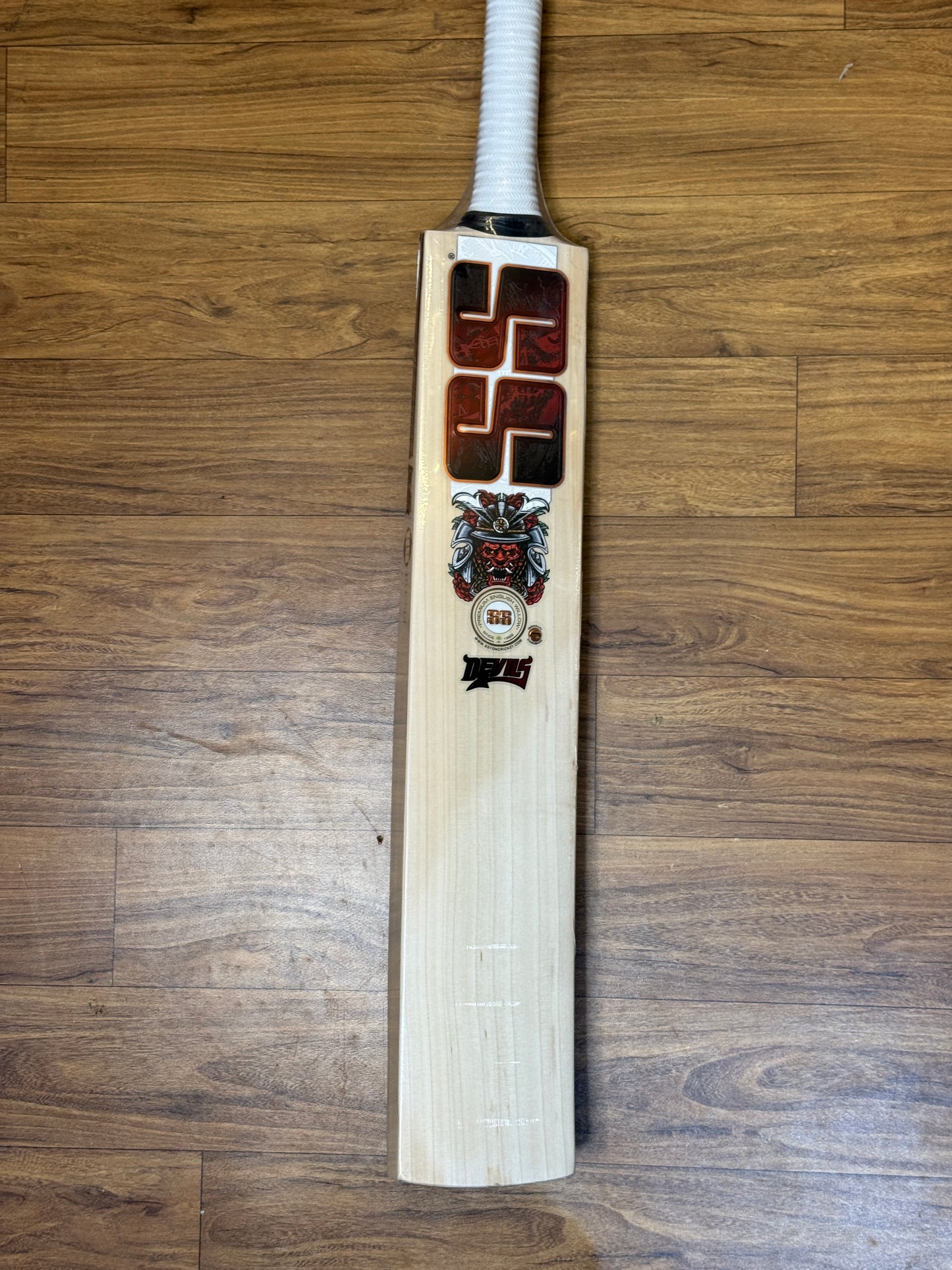 SS DEVILS ENGLISH WILLOW CRICKET BAT-SH