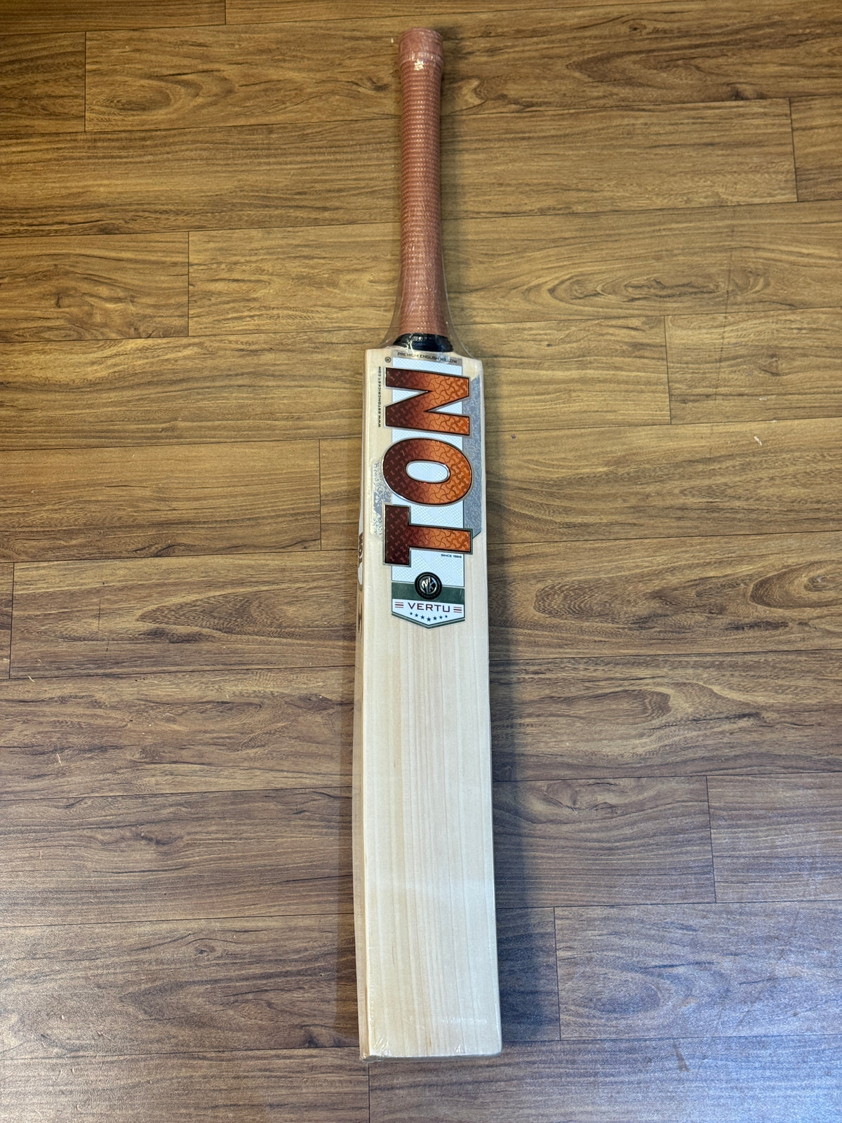 SS TON VERTU ENGLISH WILLOW CRICKET BAT-SH
