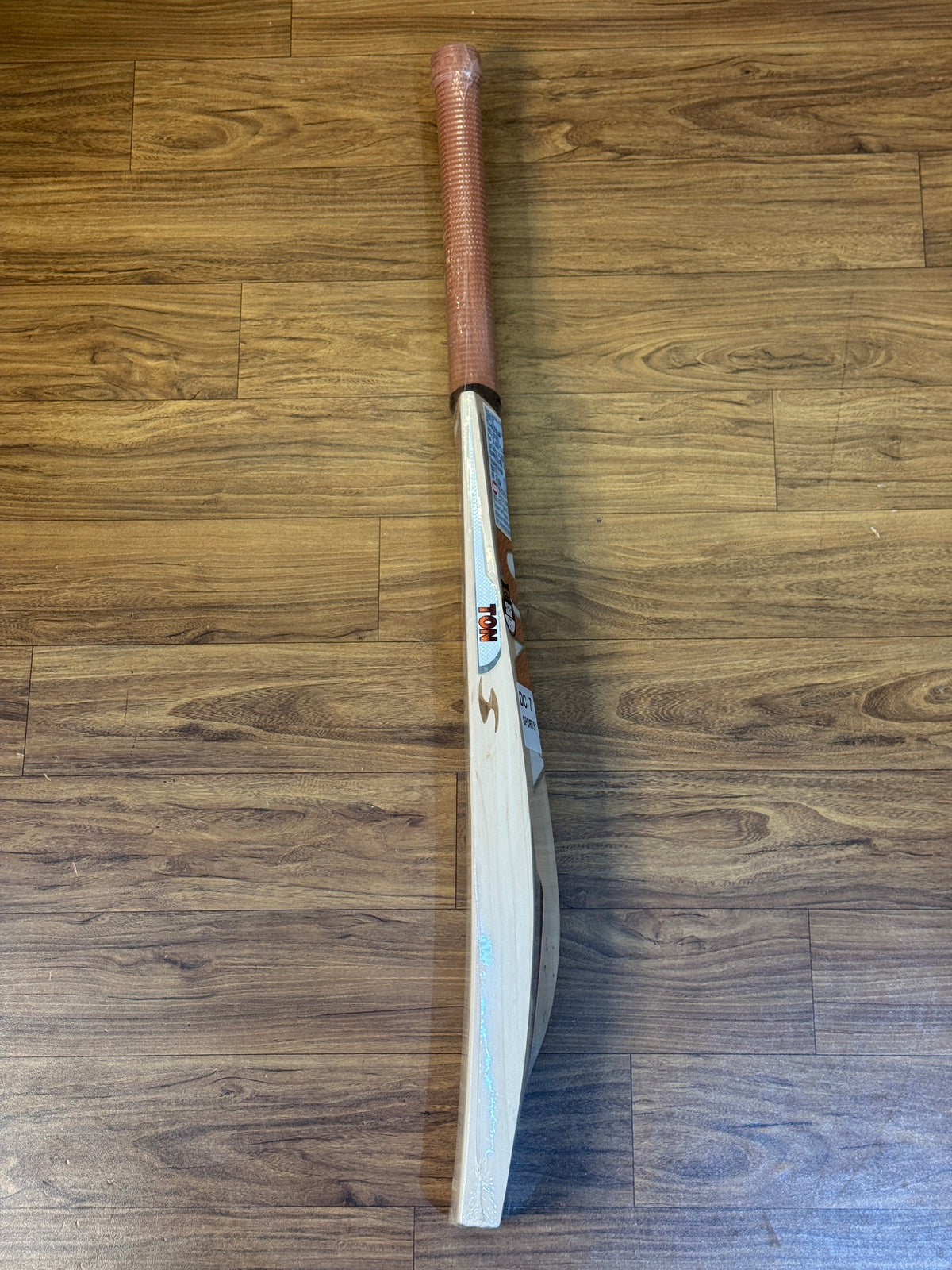 SS TON VERTU ENGLISH WILLOW CRICKET BAT-SH