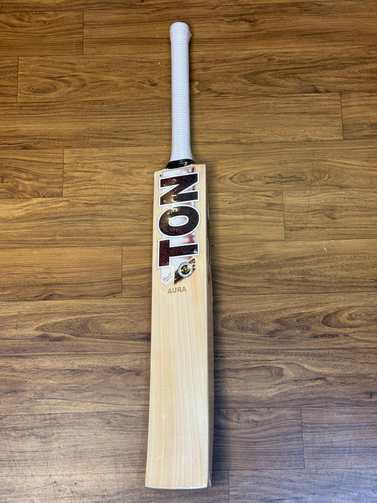 SS TON PRABH SIMRAN AURA ENGLISH WILLOW CRICKET BAT-SH