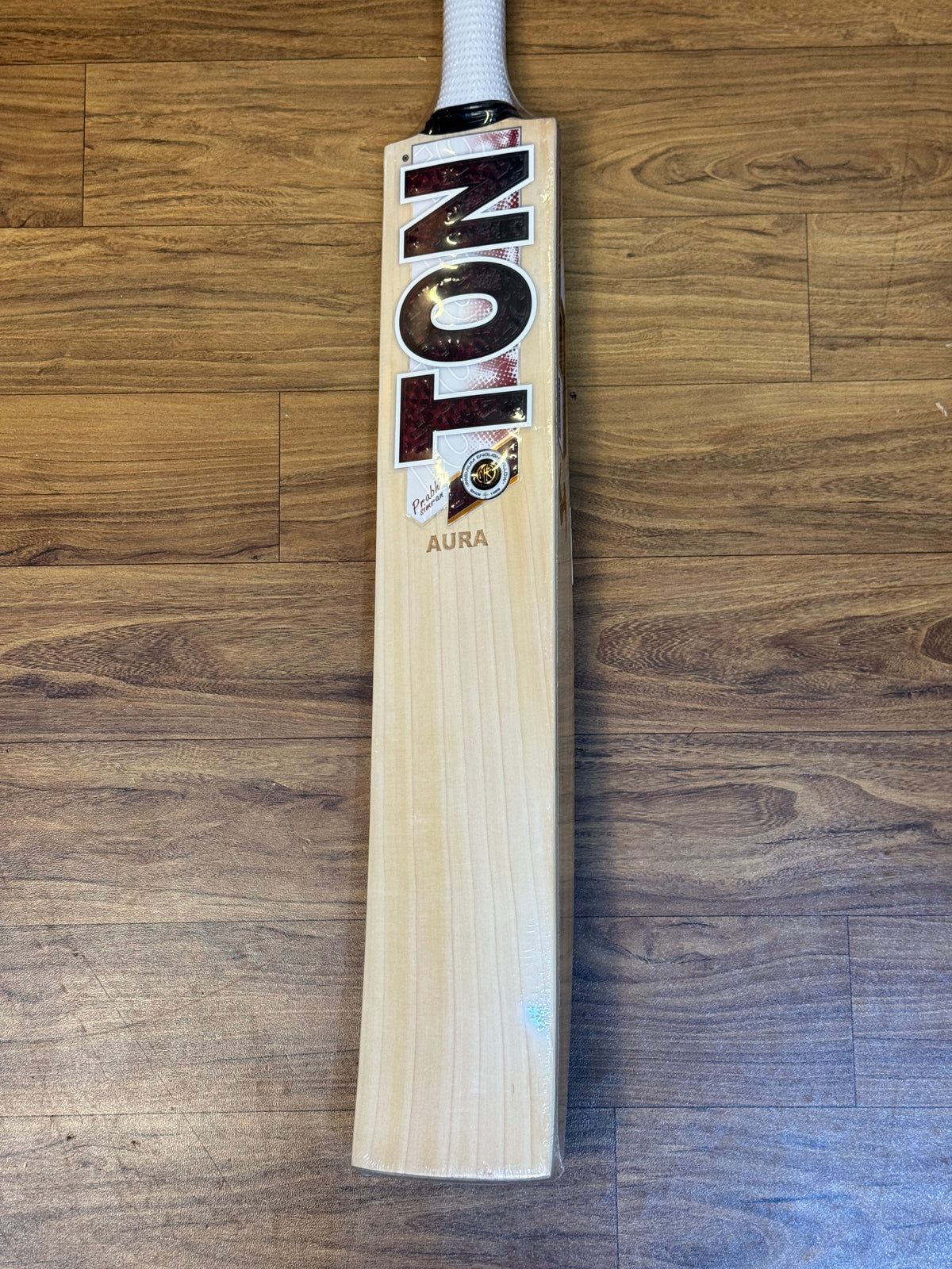 SS TON PRABH SIMRAN AURA ENGLISH WILLOW CRICKET BAT-SH