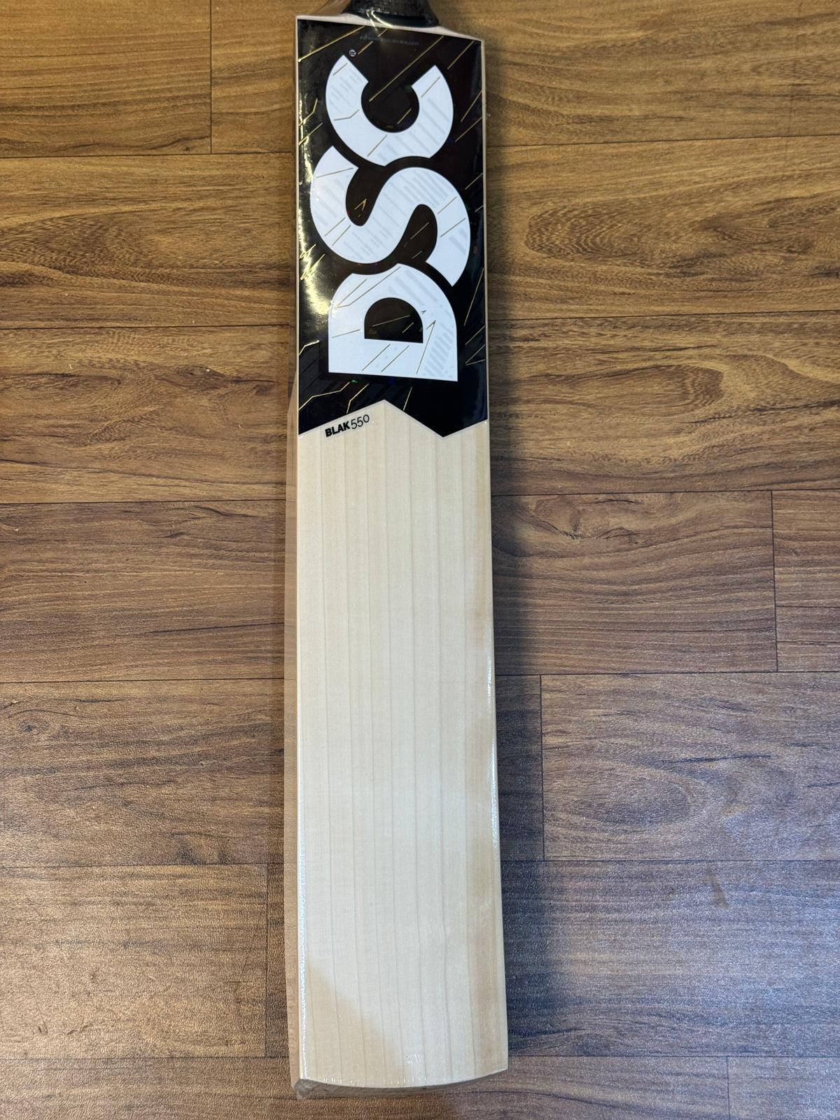 DSC BLAK 550 ENGLISH WILLOW CRICKET BAT-SH