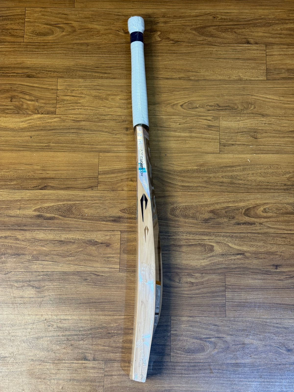 DSC NISSANKA 18 ENGLISH WILLOW CRICKET BAT-SH