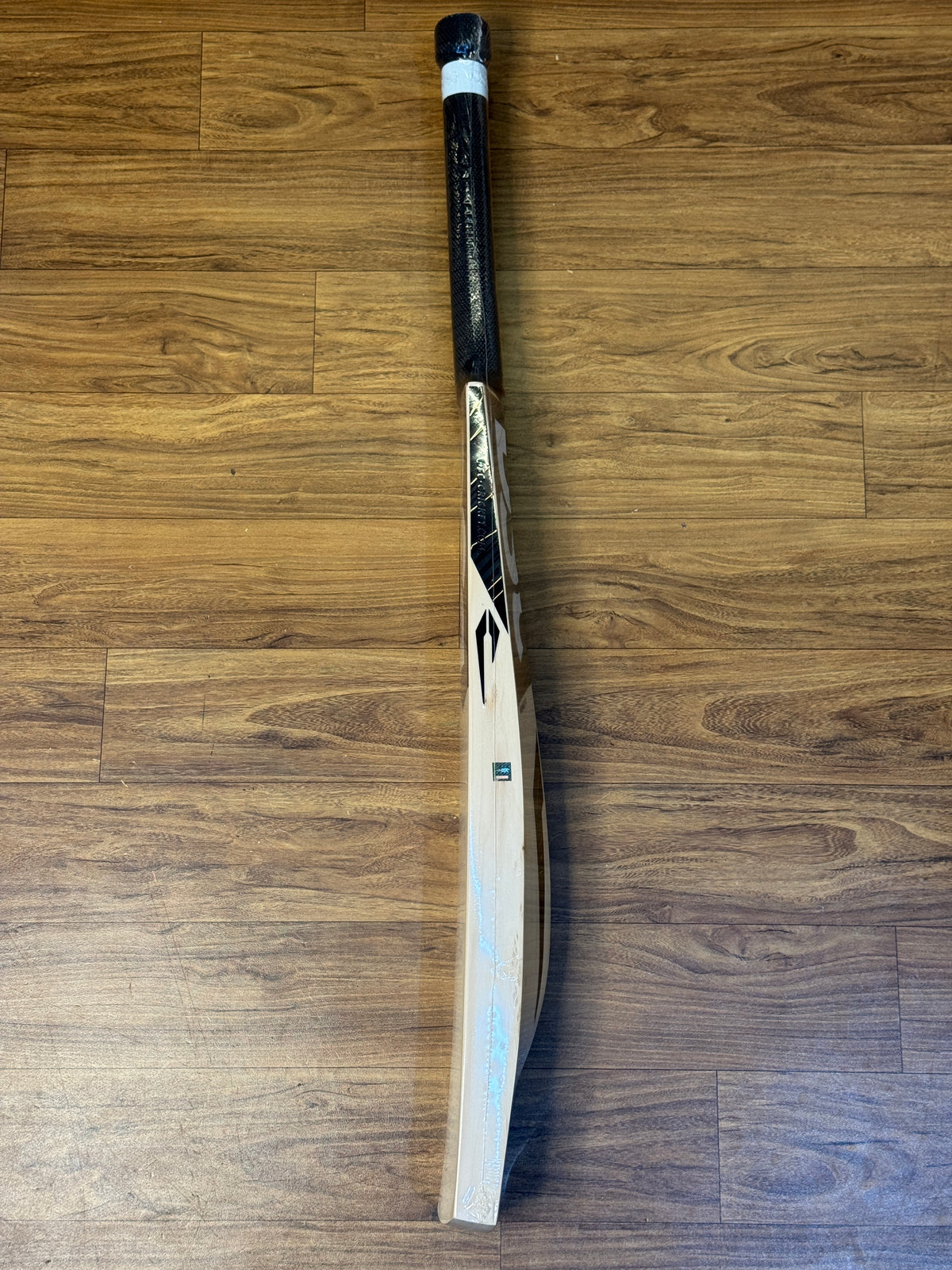 DSC BLAK 500 ENGLISH WILLOW CRICKET BAT-SH