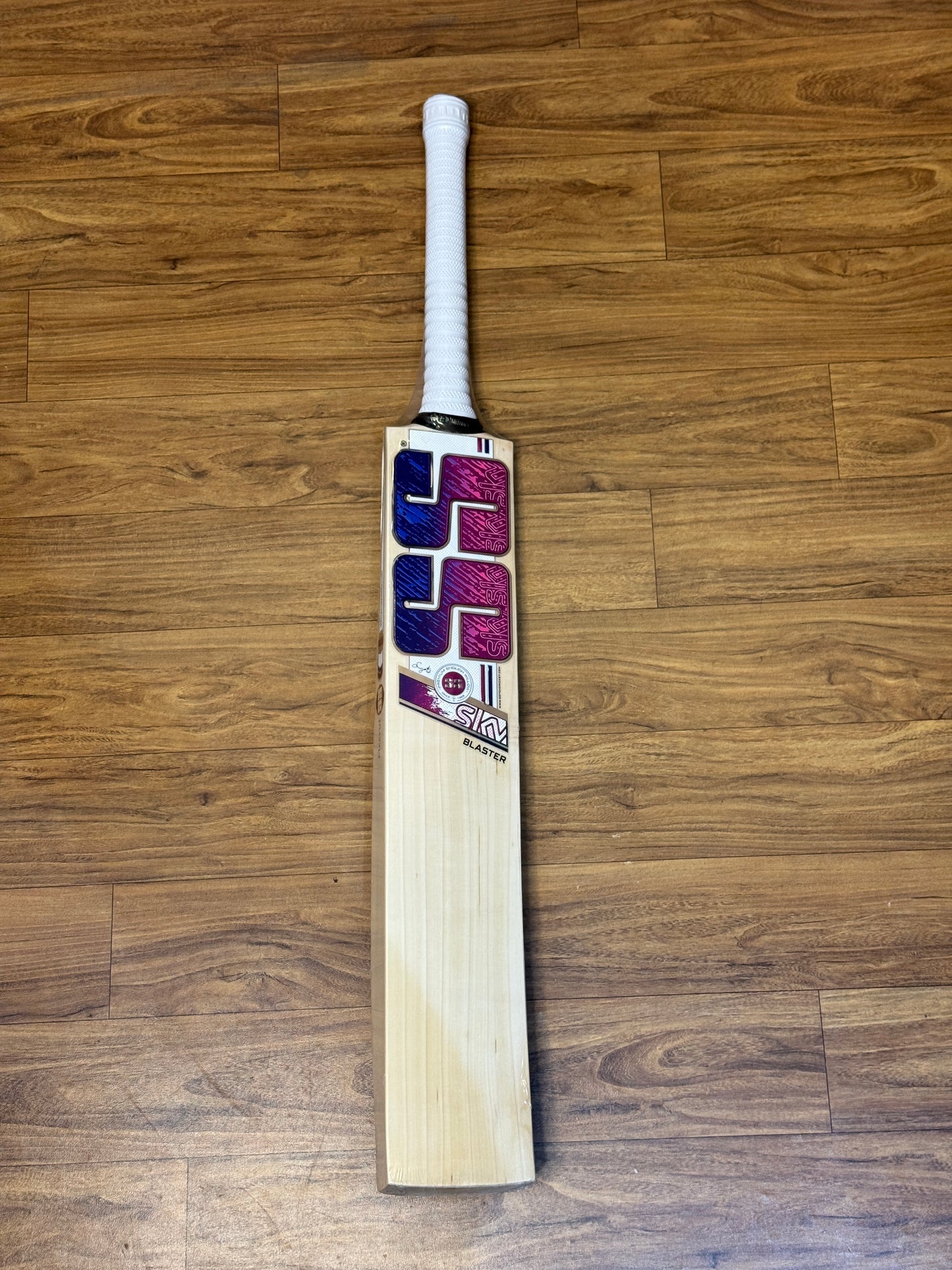 SS SKY BLASTER ENGLISH WILLOW CRICKET BAT-SH