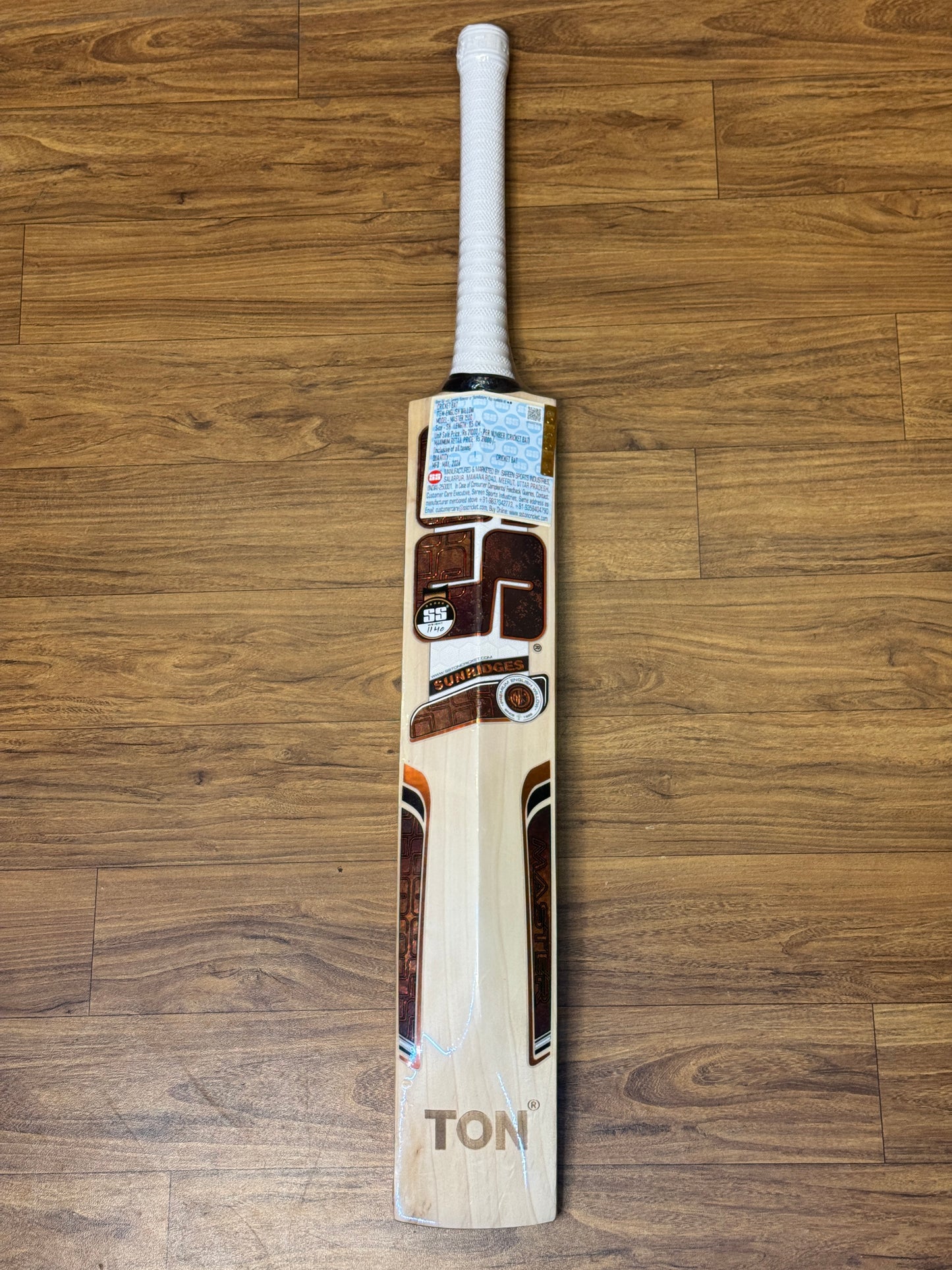 SS MASTER 1500 ENGLISH WILLOW CRICKET BAT-SH