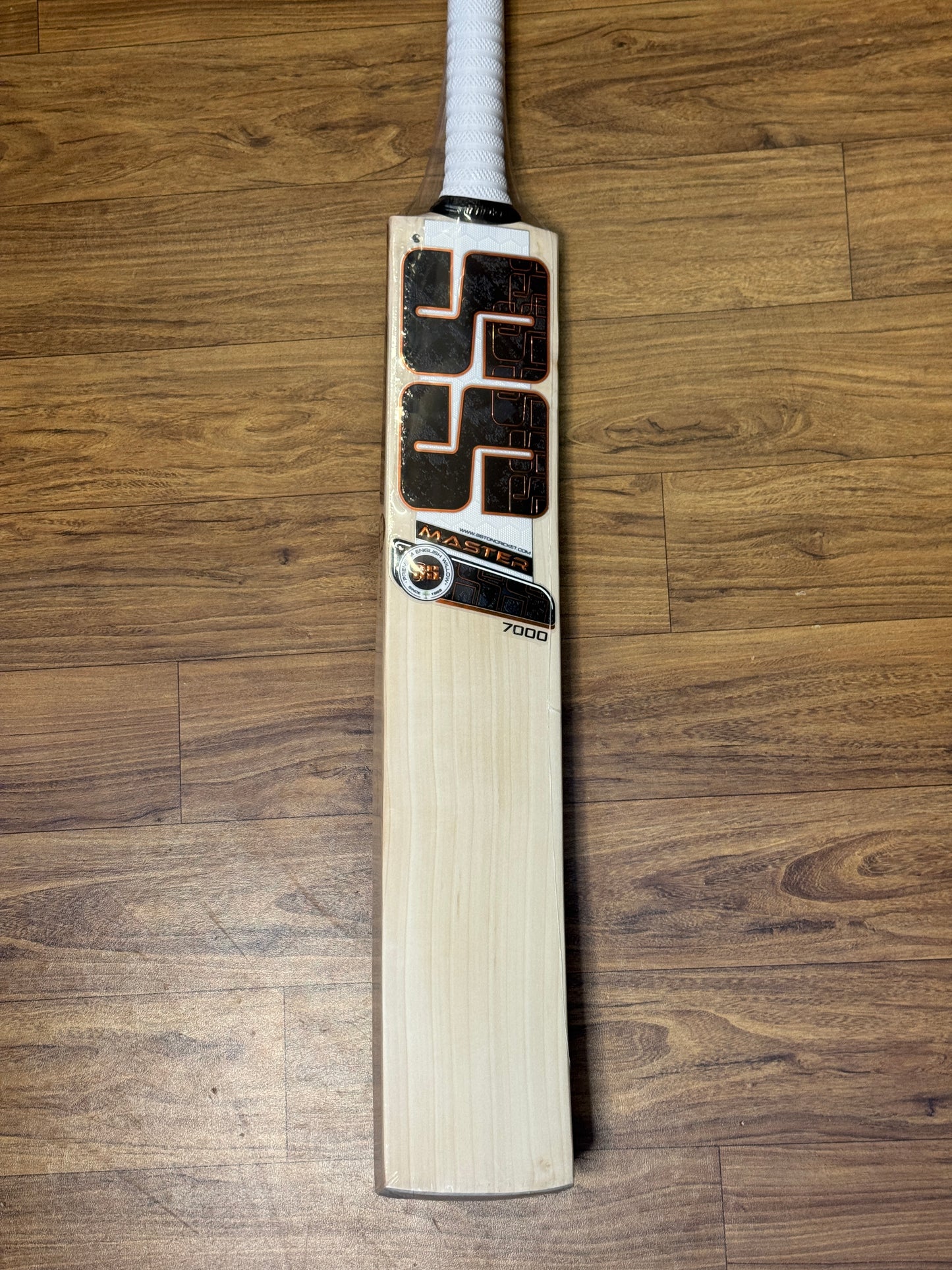 SS MASTER 7000 ENGLISH WILLOW CRICKET BAT-SH