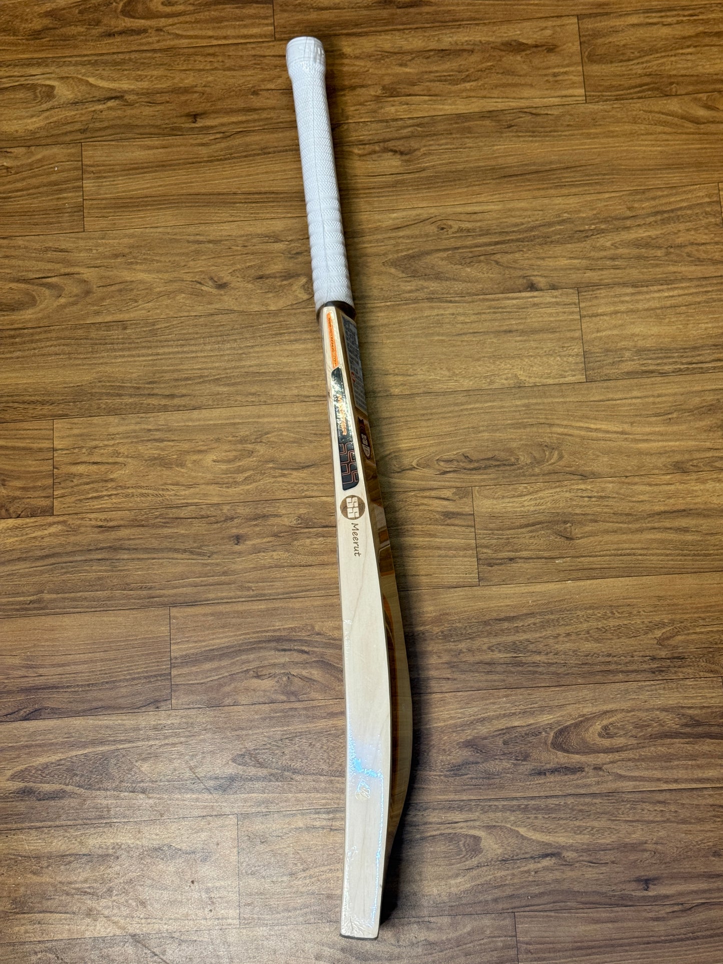 SS MASTER 7000 ENGLISH WILLOW CRICKET BAT-SH