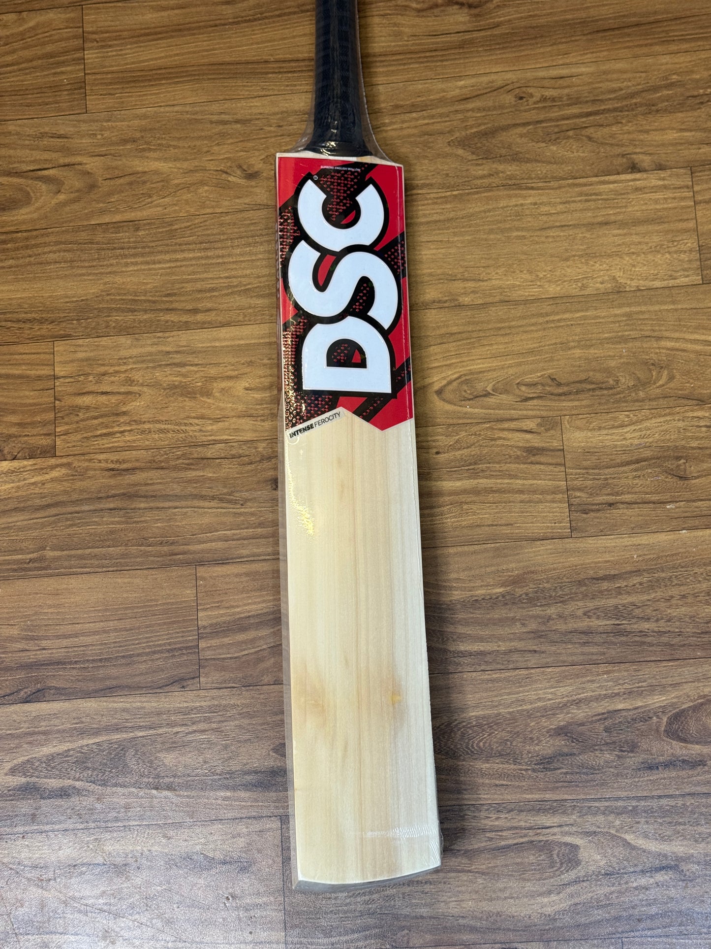 DSC INTENSE FEROCITY ENGLISH WILLOW CRICKET BAT-SH