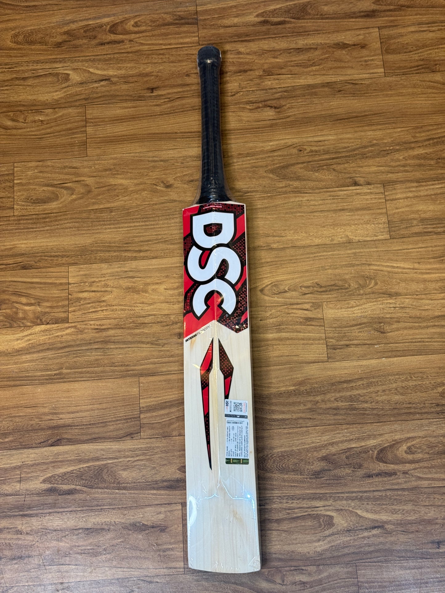 DSC INTENSE FEROCITY ENGLISH WILLOW CRICKET BAT-SH