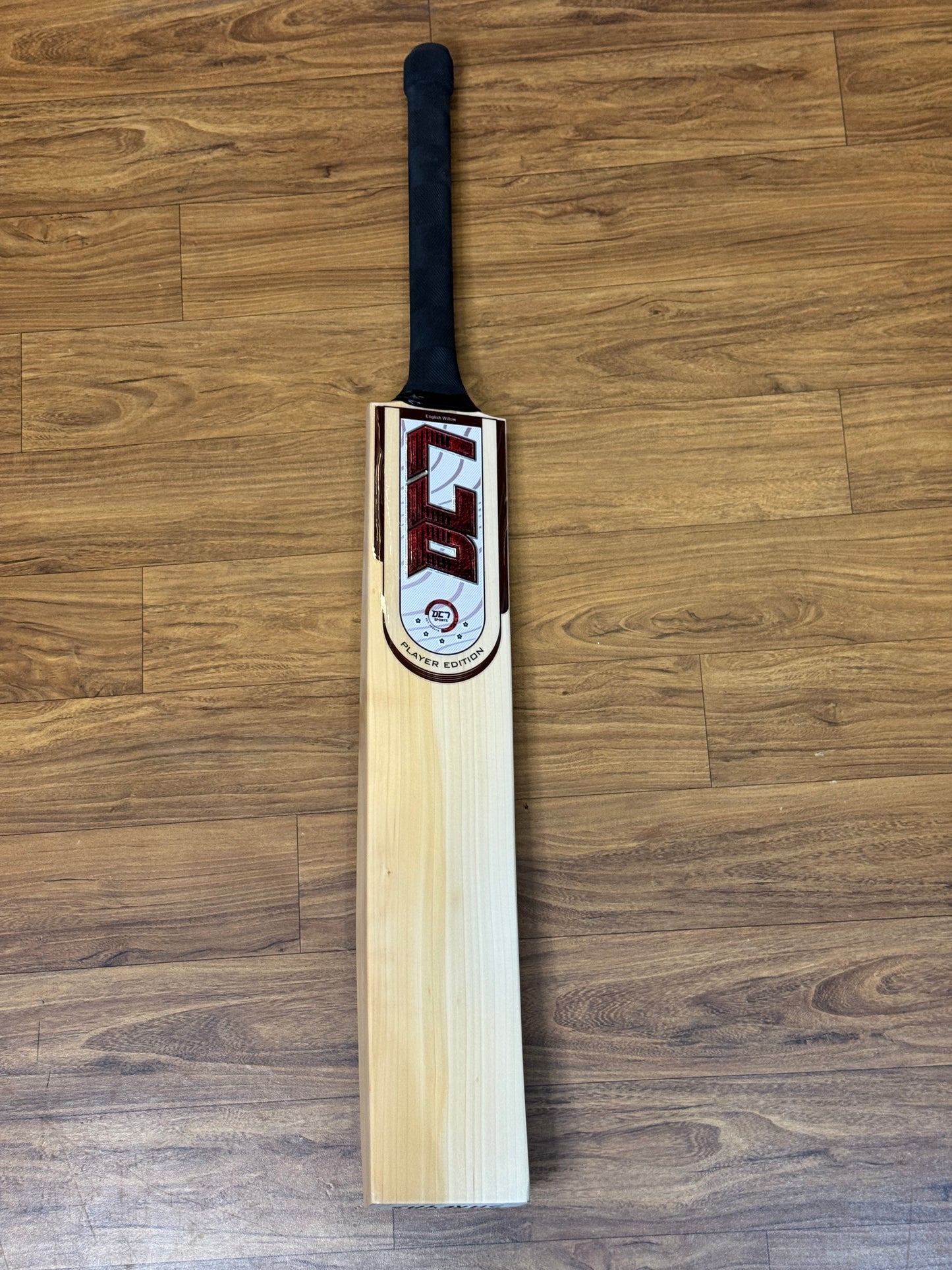 DC7 PLAYER EDITION ENGLISH WILLOW CRICKET BAT(SHREYAS IYER PROFILE)-SH