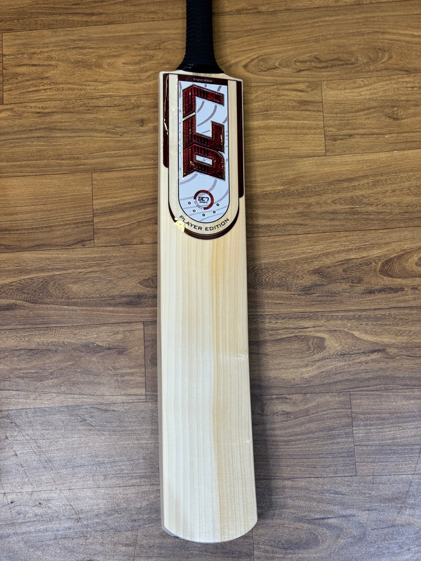 DC7 Player Edition English Willow Cricket Bat – SH (Hardik Pandya Profile)