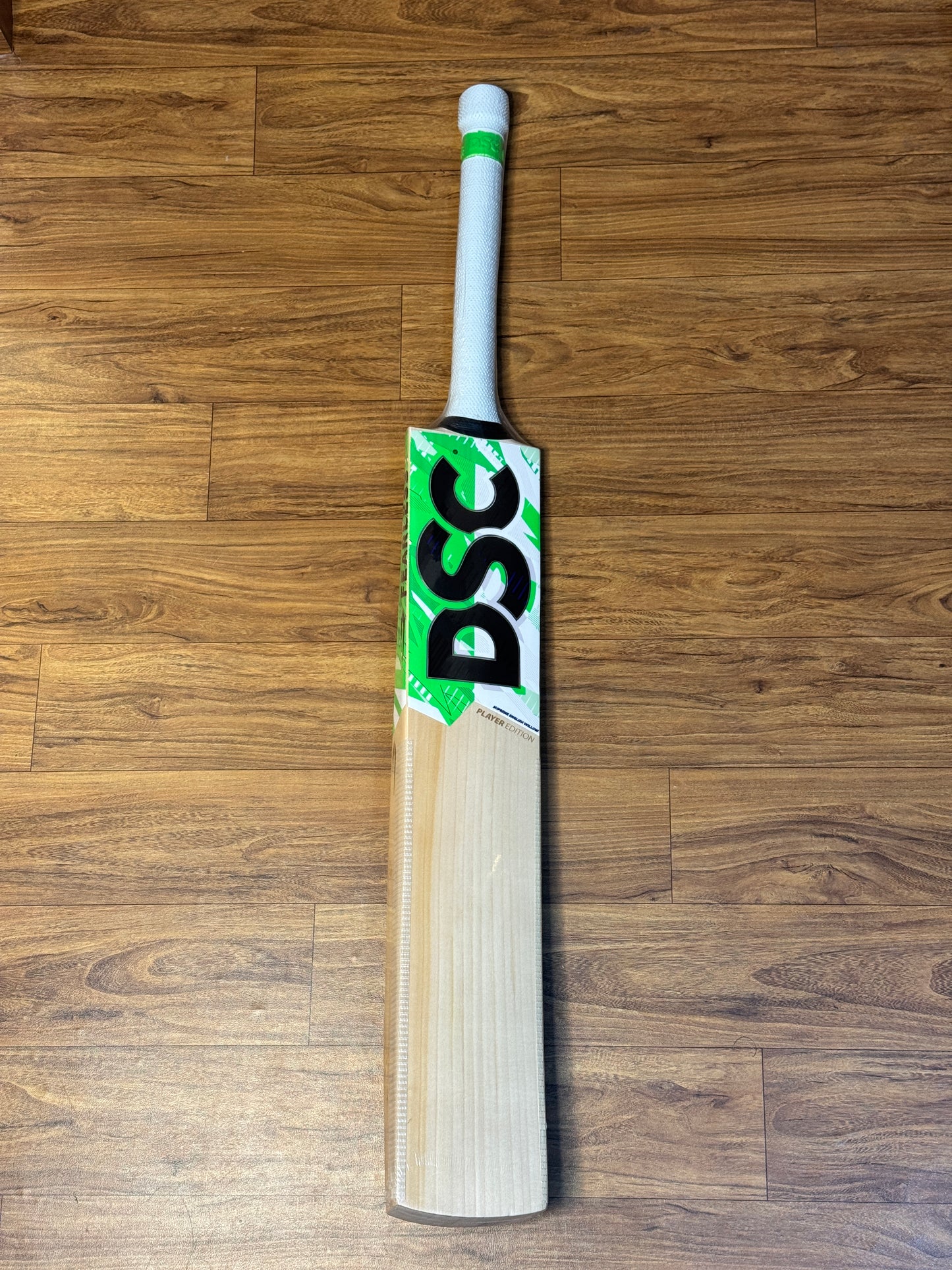 DSC PLAYER EDITION ENGLISH WILLOW CRICKET BAT-SH