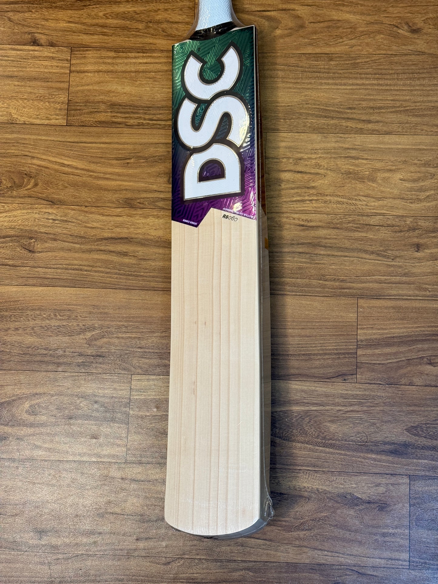 DSC RS 060 ENGLISH WILLOW CRICKET BAT-SH