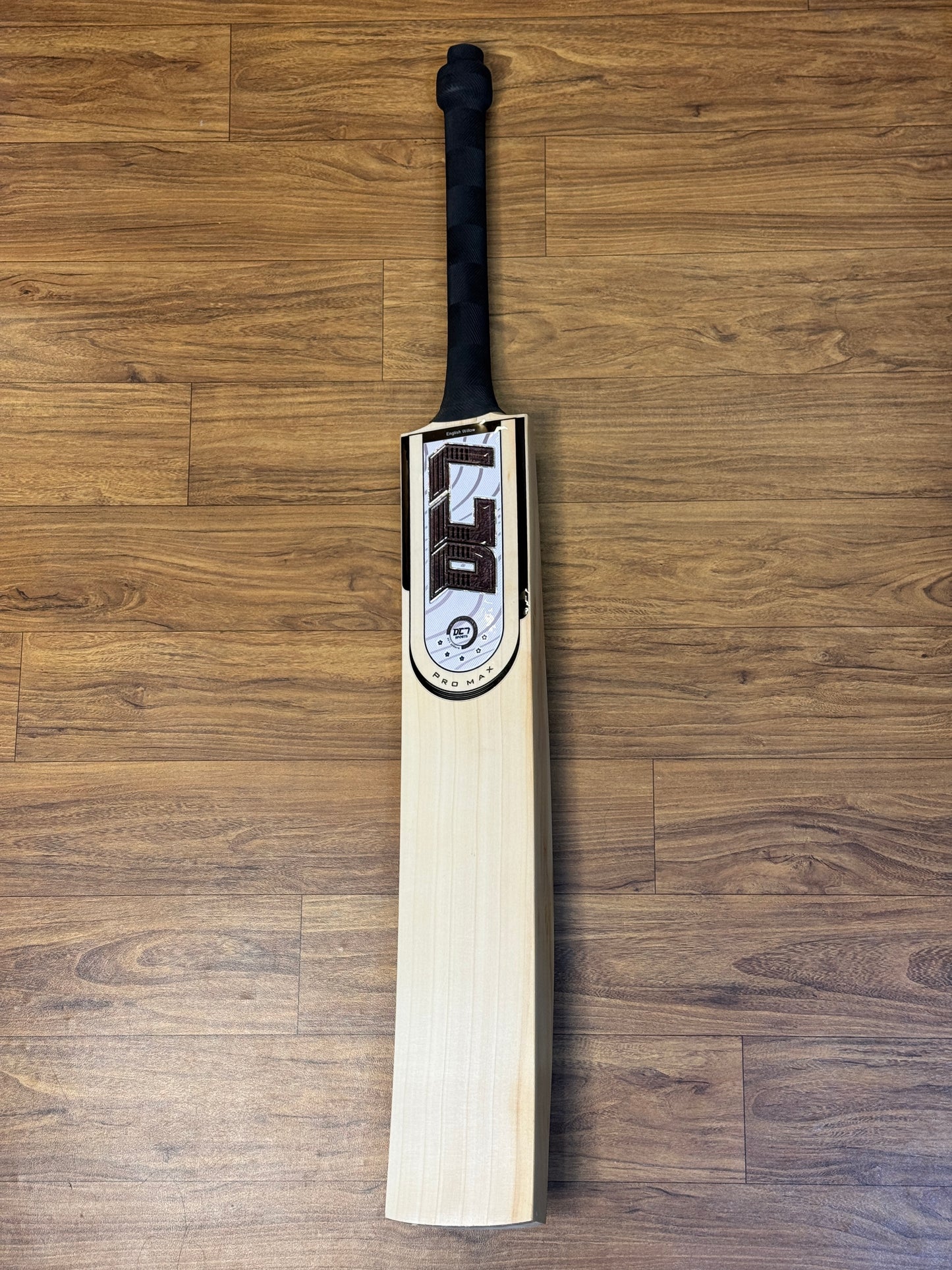 DC7 PRO MAX ENGLISH WILLOW CRICKET BAT-SH