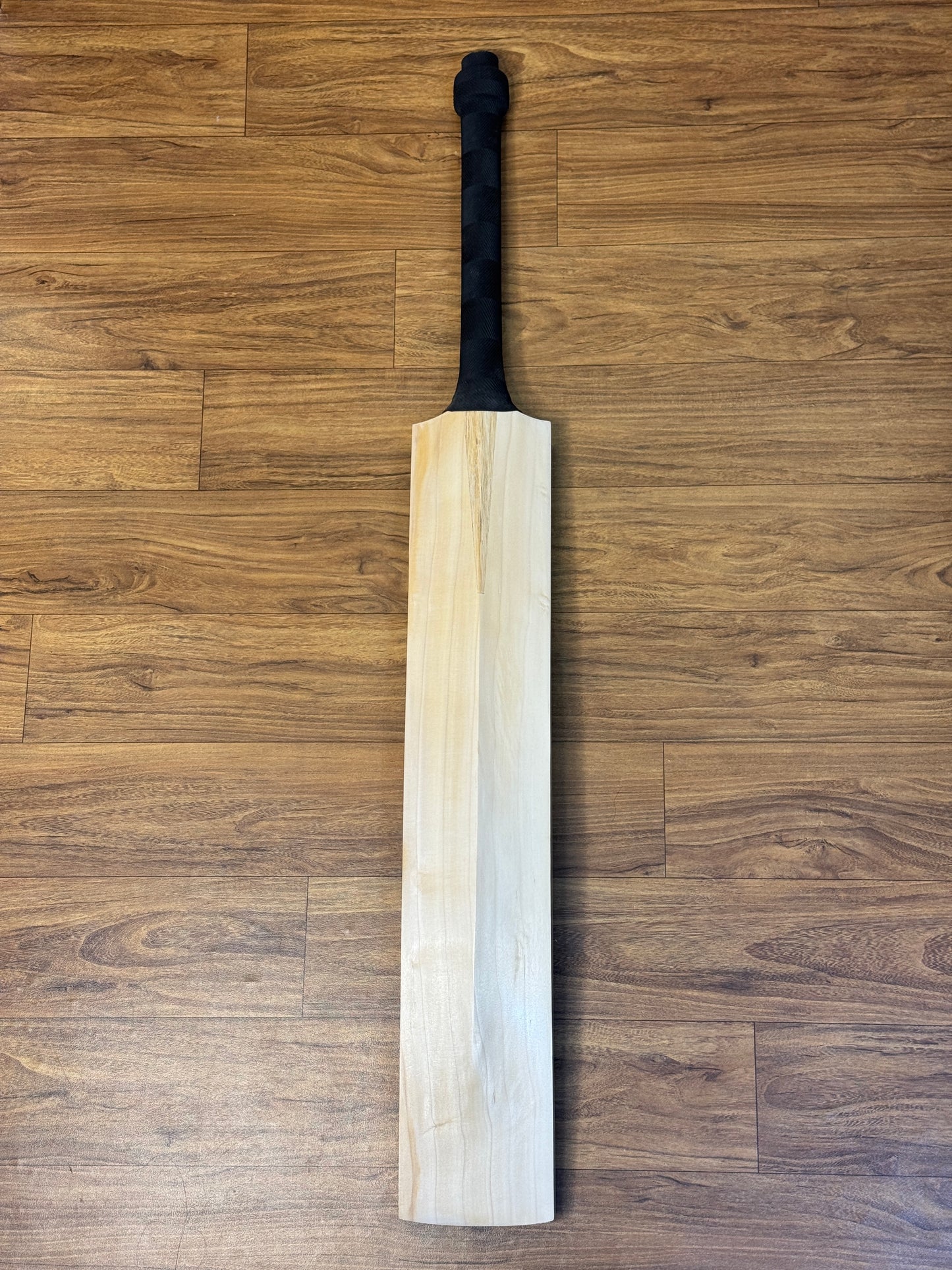 DC7 PRO MAX ENGLISH WILLOW CRICKET BAT-SH