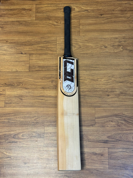 DC7 PRO MAX ENGLISH WILLOW CRICKET BAT-SH
