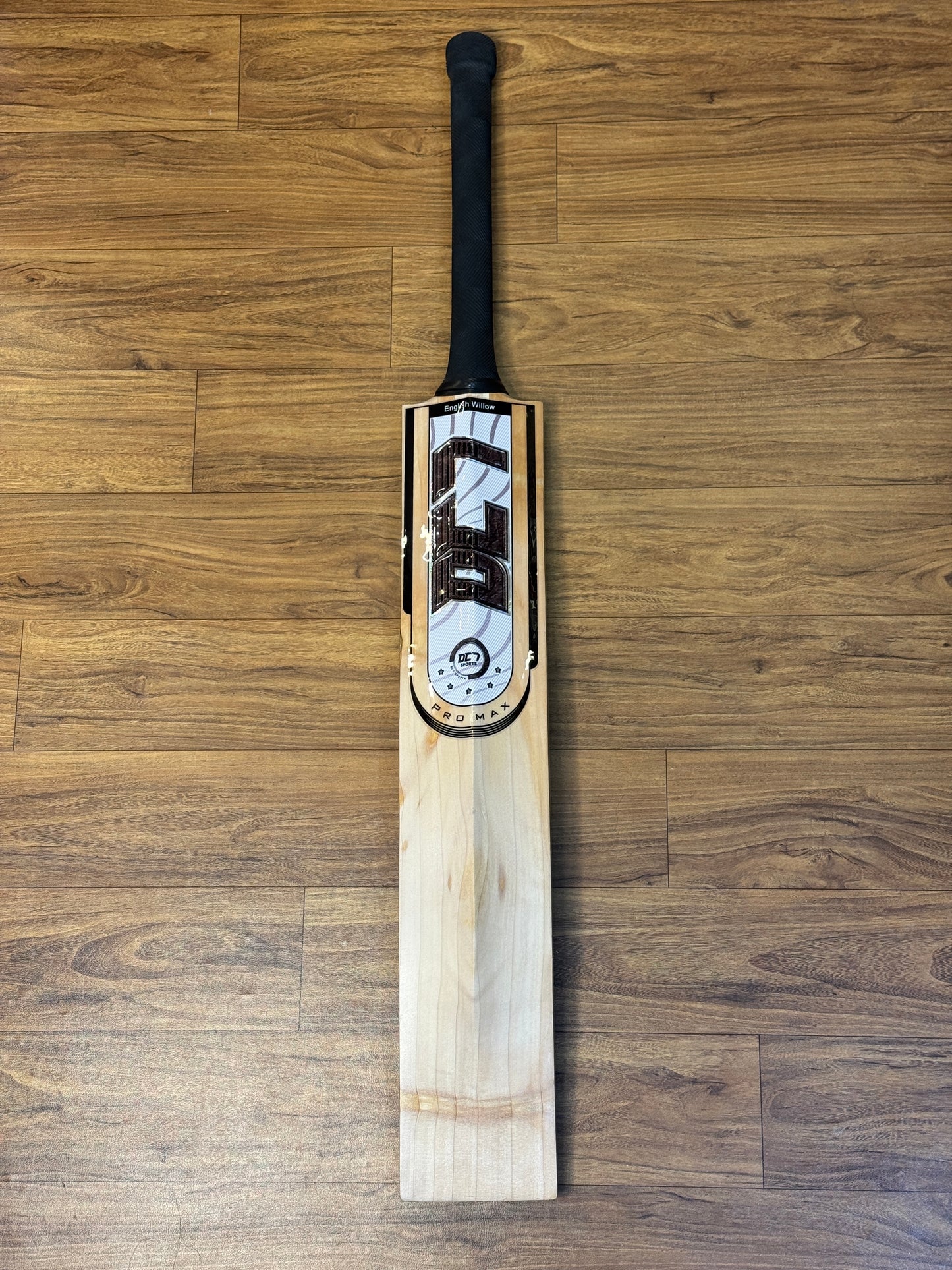 DC7 PRO MAX ENGLISH WILLOW CRICKET BAT-SH