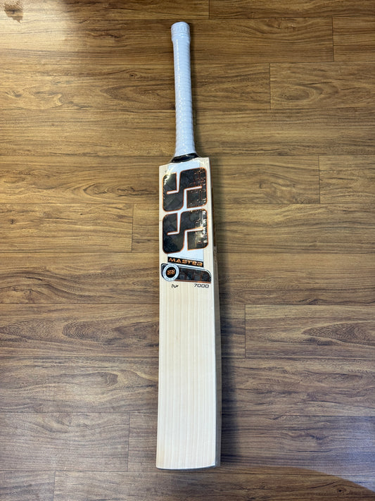 SS MASTER 7000 ENGLISH WILLOW CRICKET BAT-SH