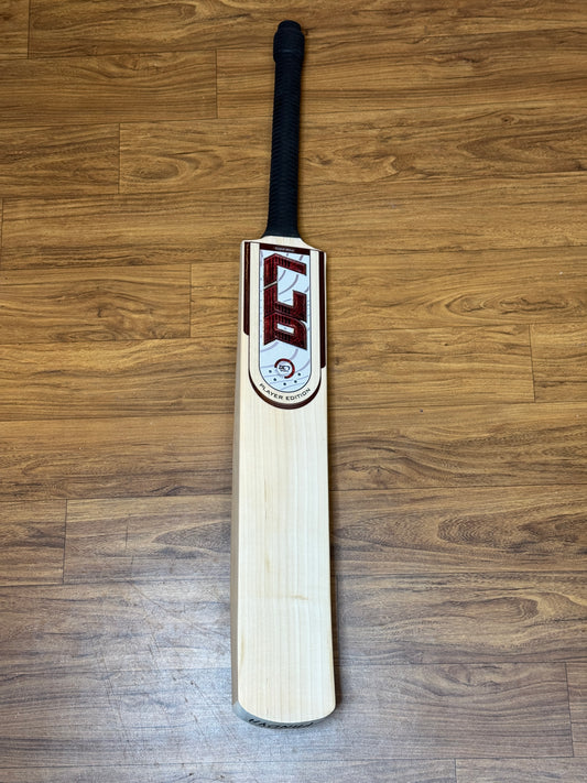 DC7 PLAYER EDITION ENGLISH WILLOW CRICKET BAT(HARDIK PANDYA)-SH