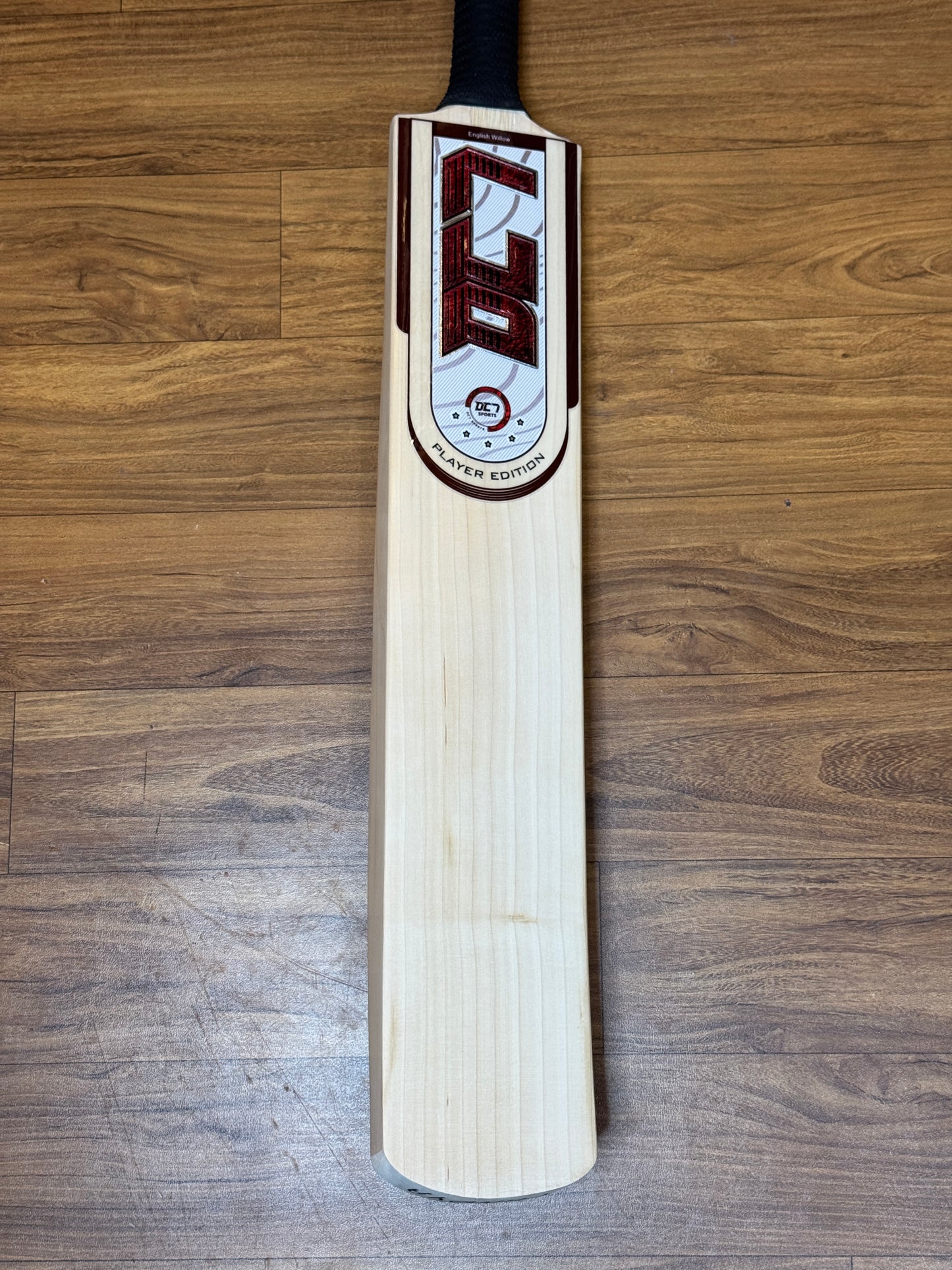 DC7 PLAYER EDITION ENGLISH WILLOW CRICKET BAT(HARDIK PANDYA)-SH