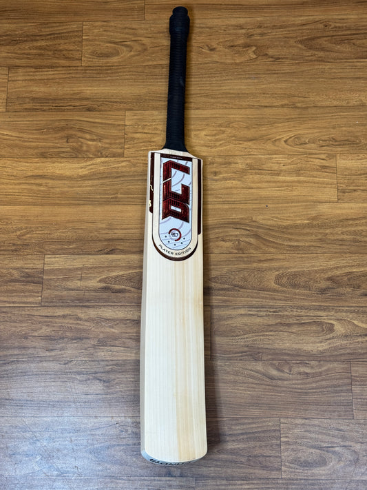 DC7 PLAYER EDITION ENGLISH WILLOW CRICKET BAT(HARDIK PANDYA)-SH