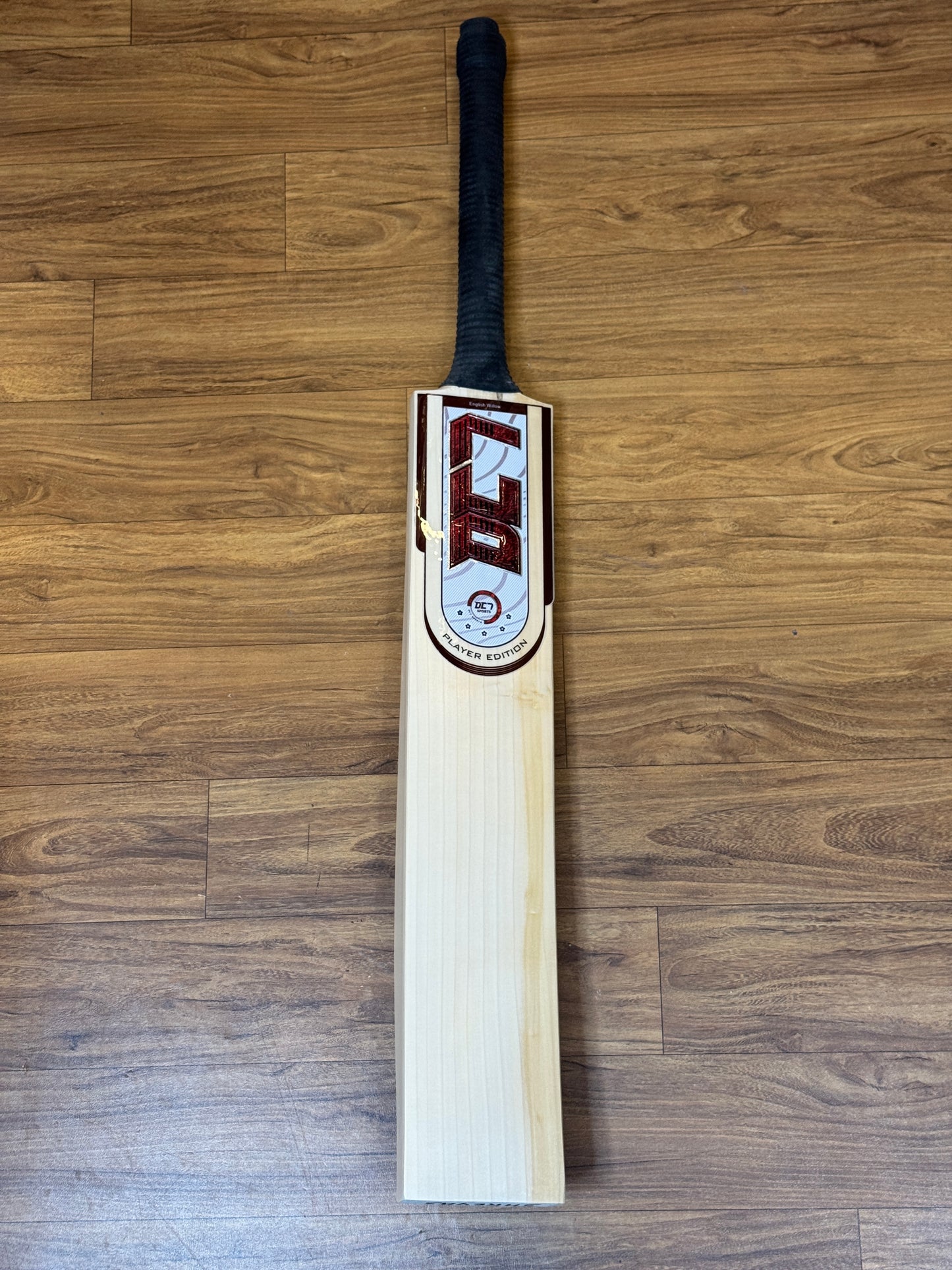 DC7 PLAYER EDITION ENGLISH WILLOW CRICKET BAT(SHREYAS IYER)-SH