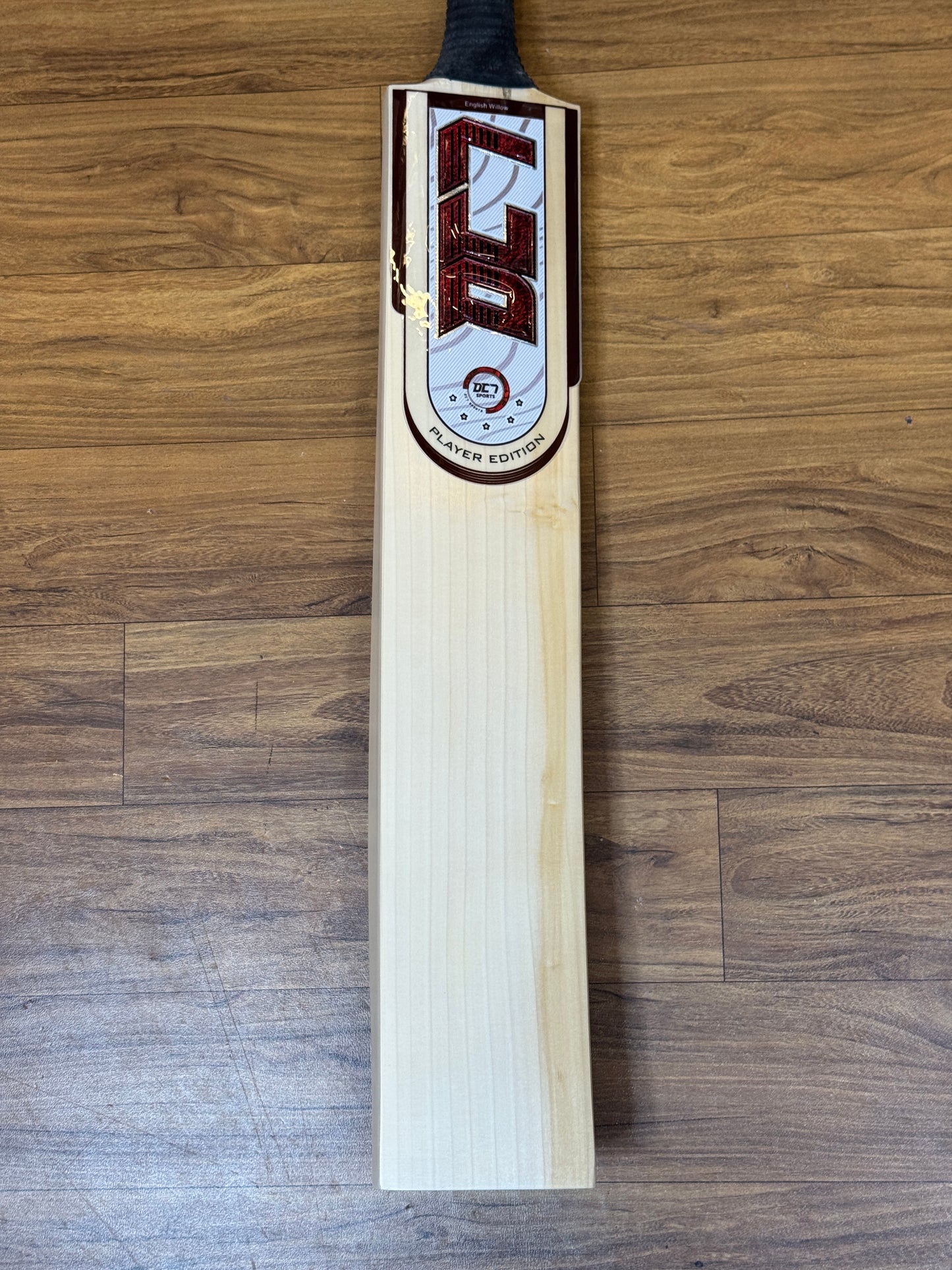DC7 PLAYER EDITION ENGLISH WILLOW CRICKET BAT(SHREYAS IYER)-SH