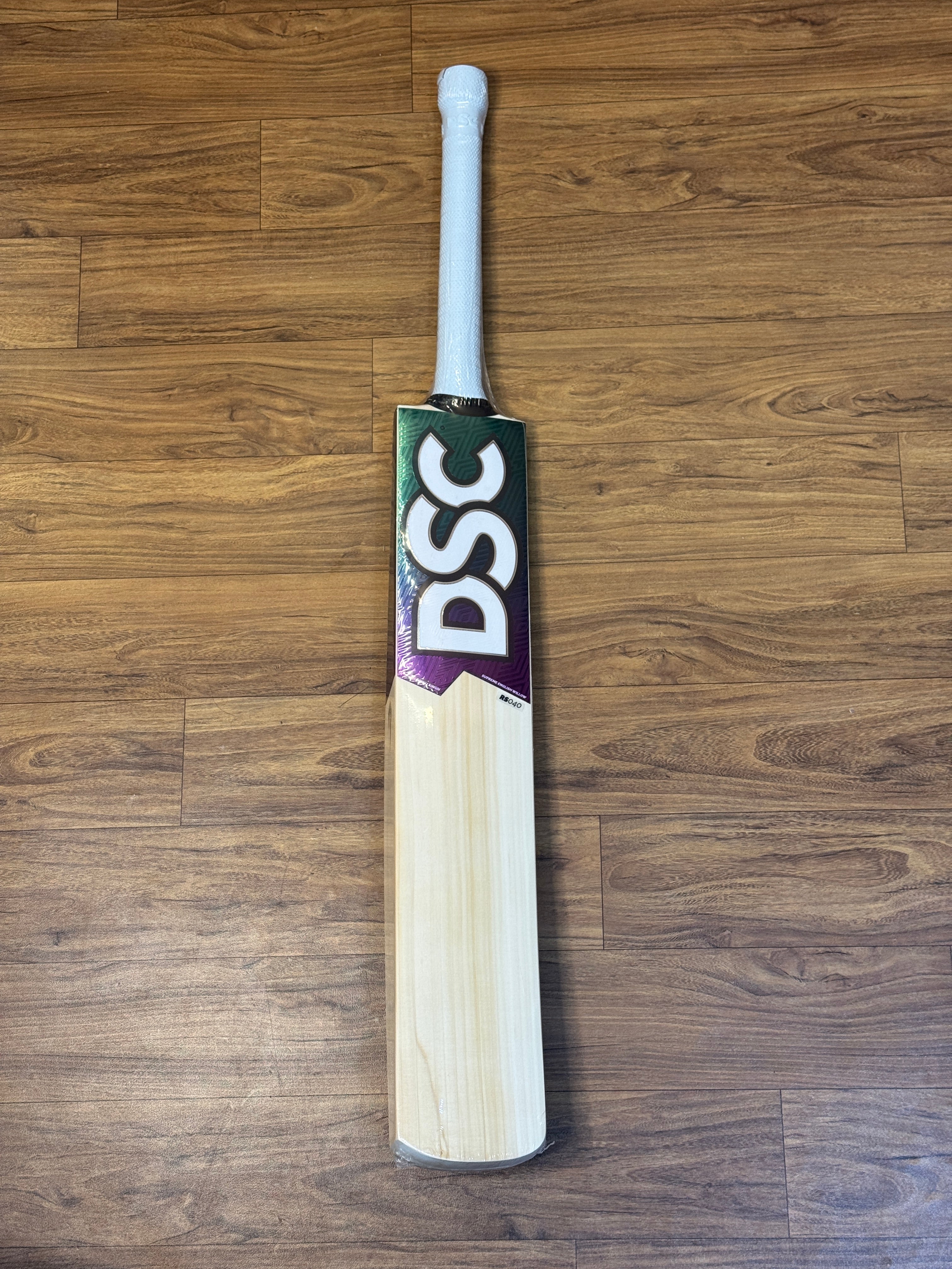 DSC RS 040 ENGLISH WILLOW CRICKET BAT-SH – Dc7 Sports