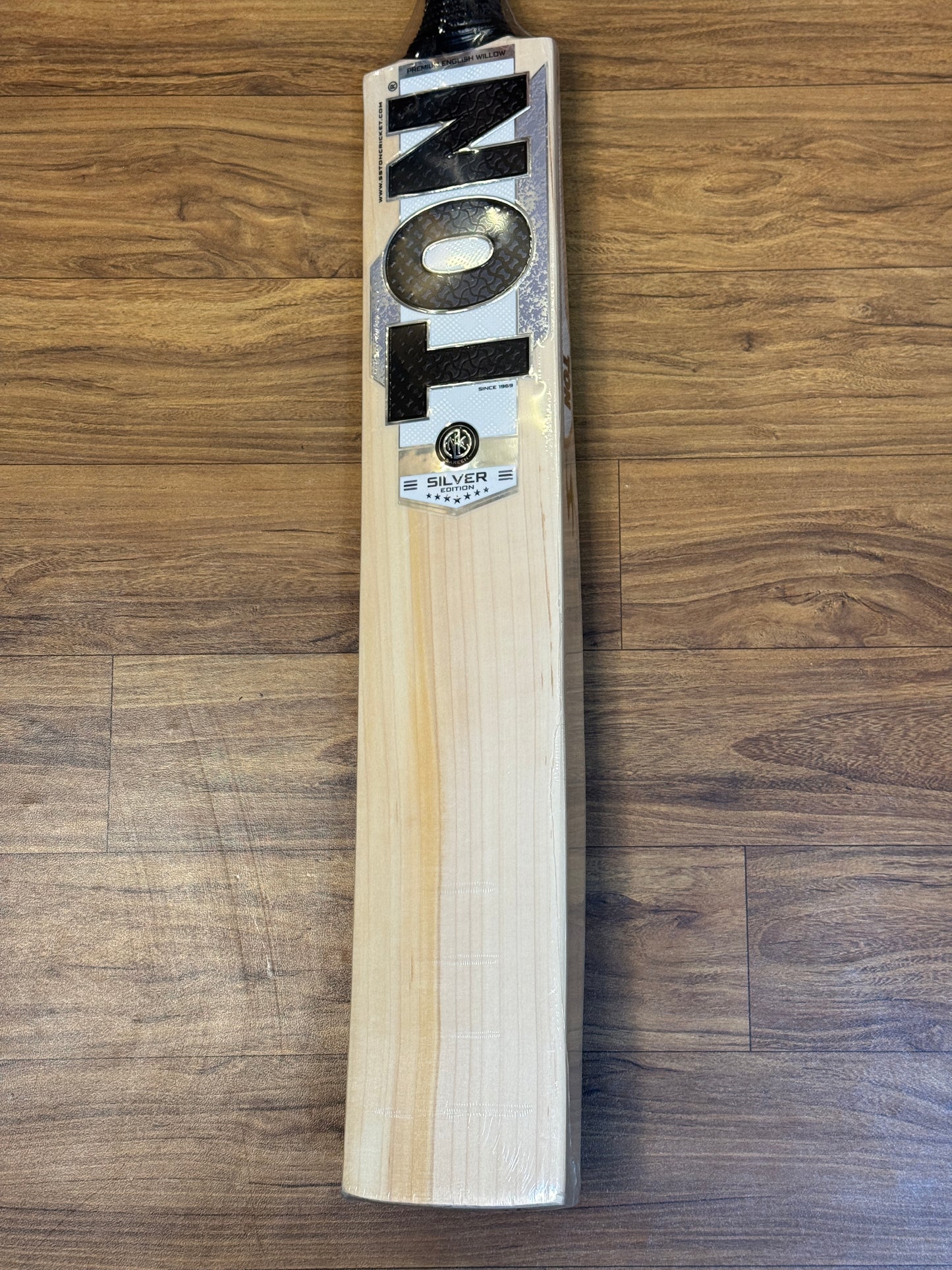 SS TON SILVER EDITION ENGLISH WILLOW CRICKET BAT-SH