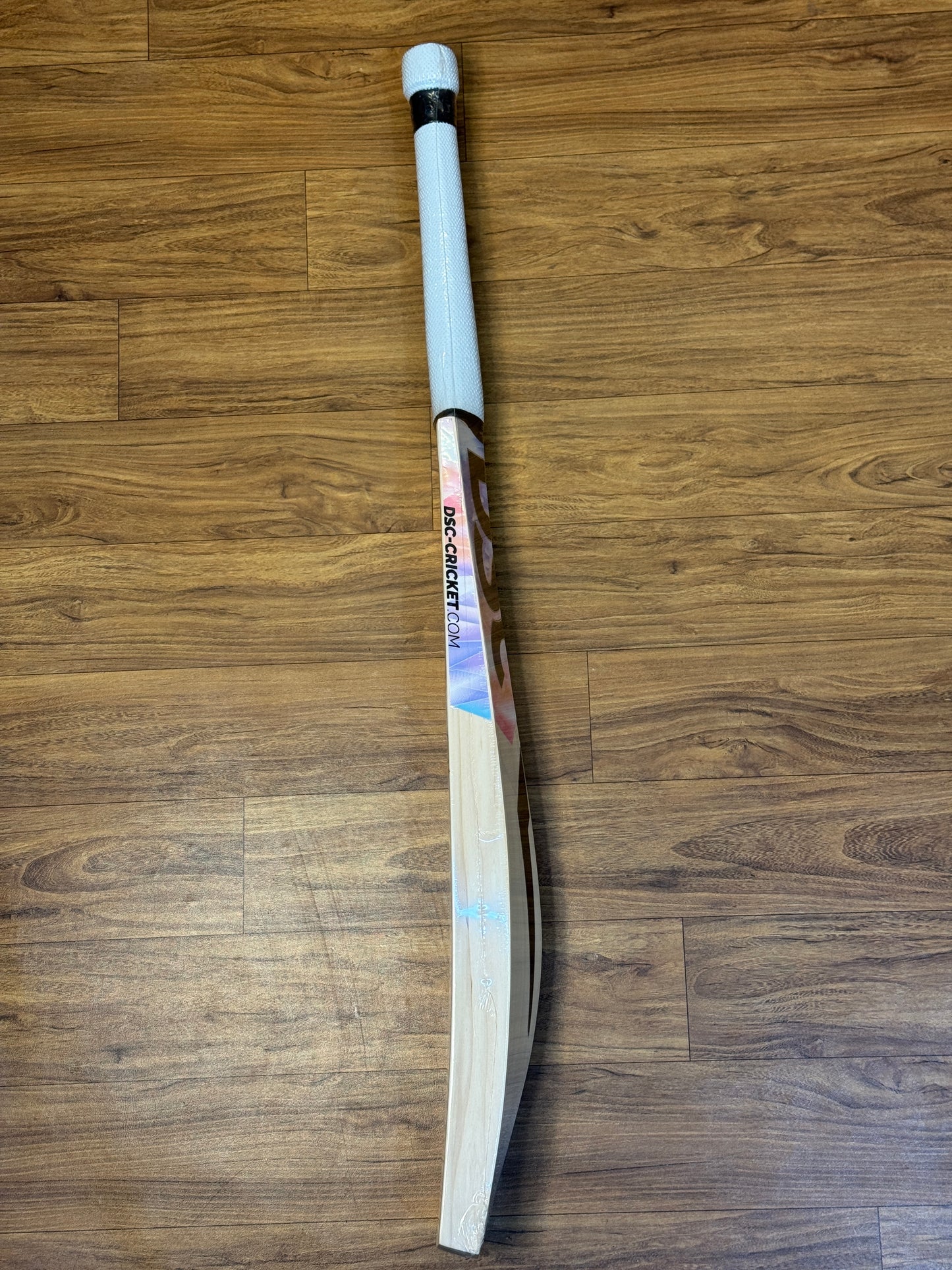 DSC CONDOR GLIDER ENGLISH WILLOW CRICKET BAT-SH