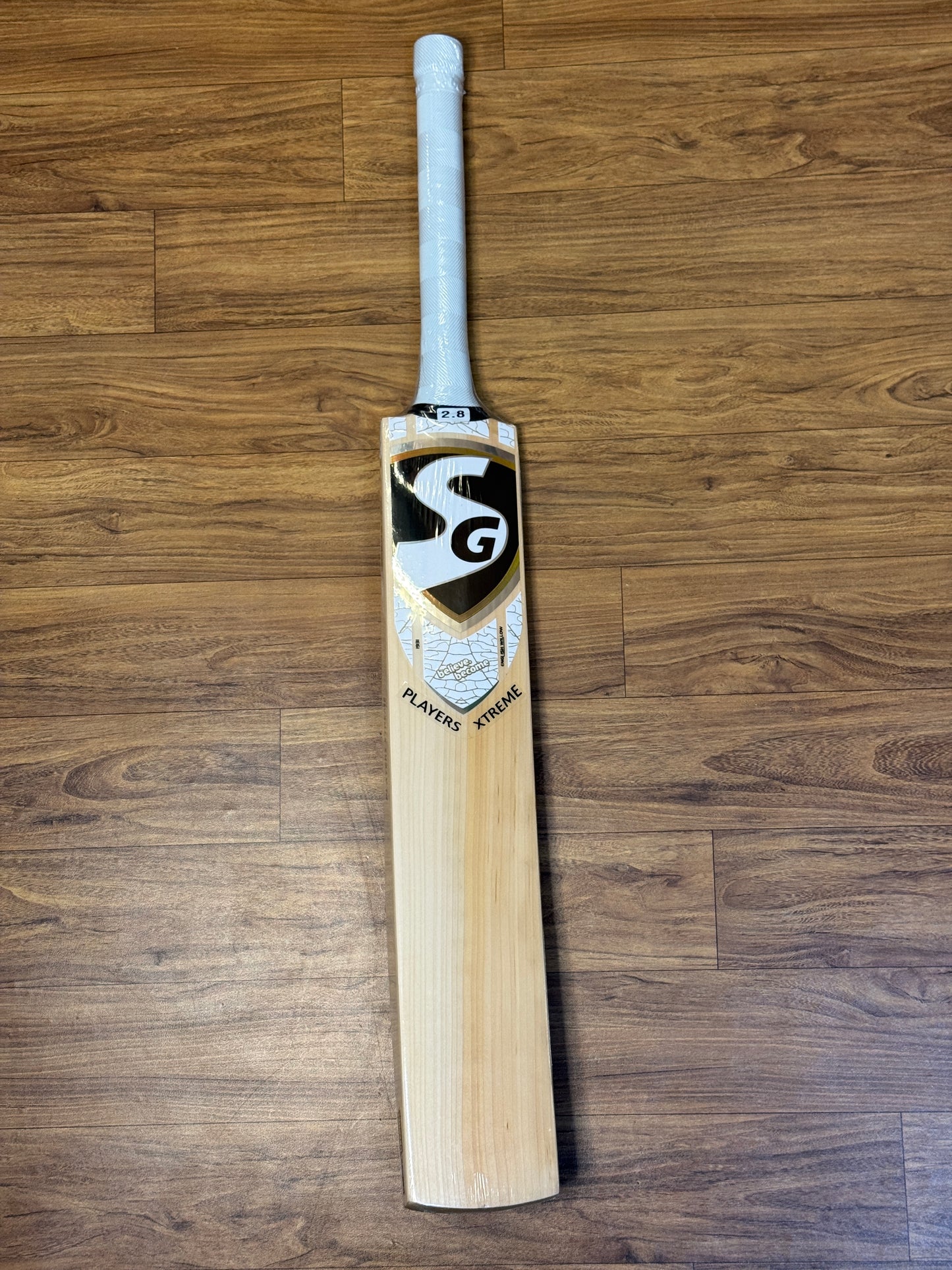 SG PLAYER XTREME ENGLISH WILLOW CRICKET BAT-SH