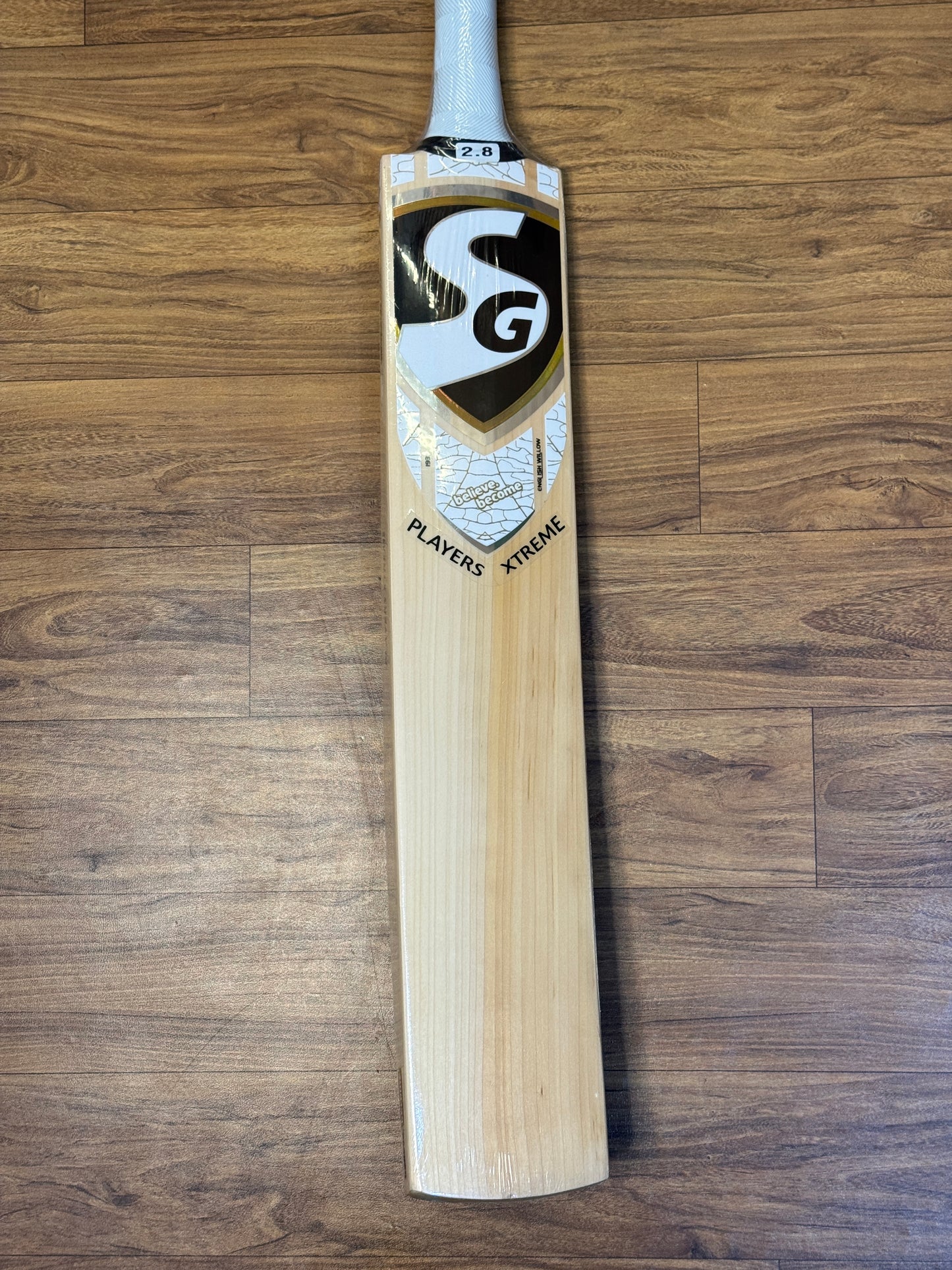 SG PLAYER XTREME ENGLISH WILLOW CRICKET BAT-SH