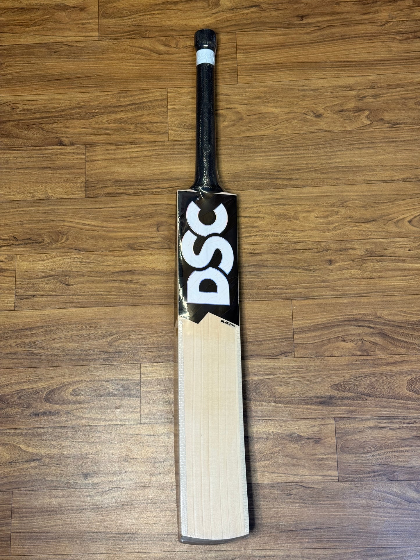 DSC BLAK 200 ENGLISH WILLOW CRICKET BAT-SH